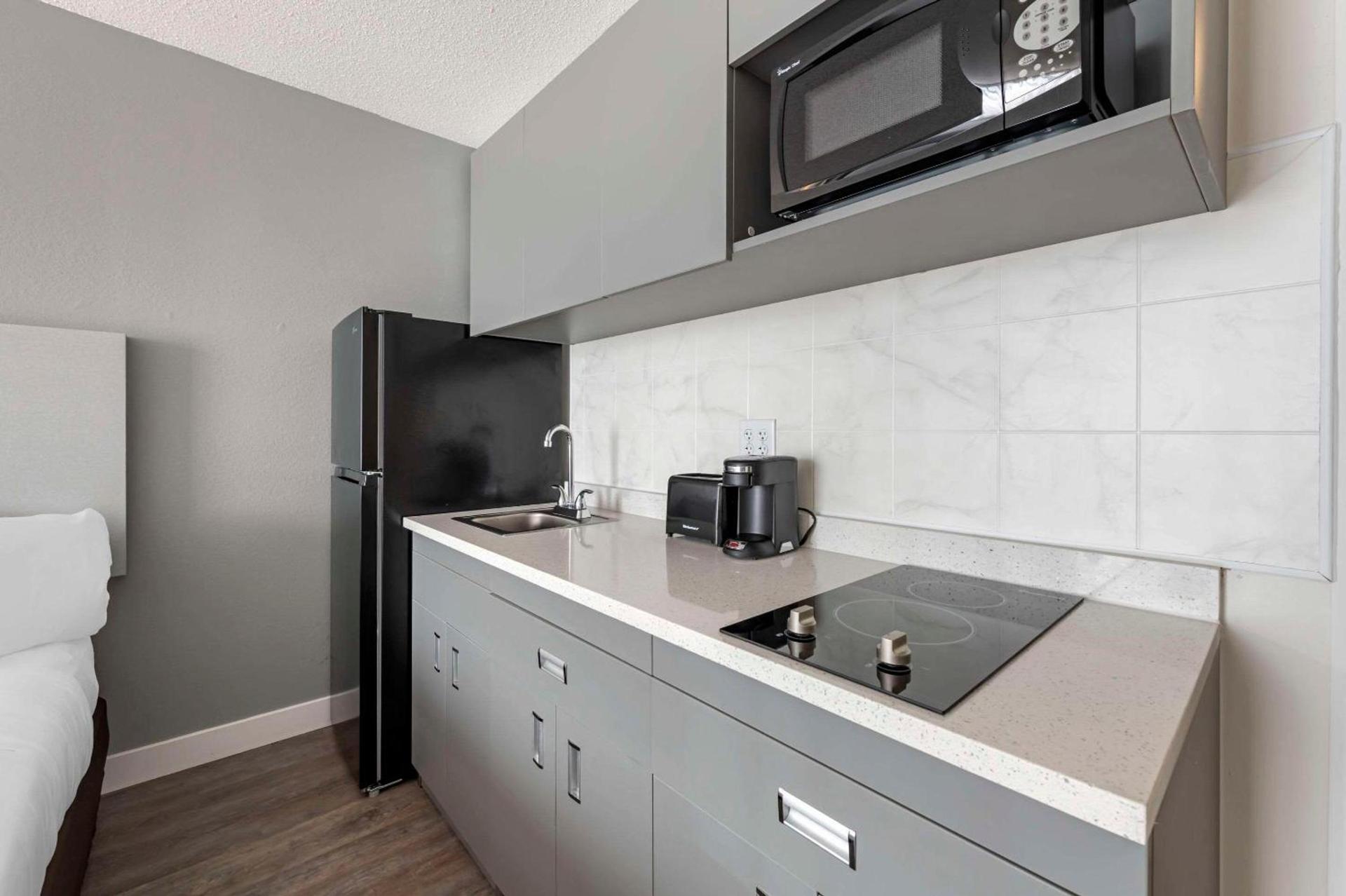 MainStay Suites MSP Airport - Mall of America photo 16