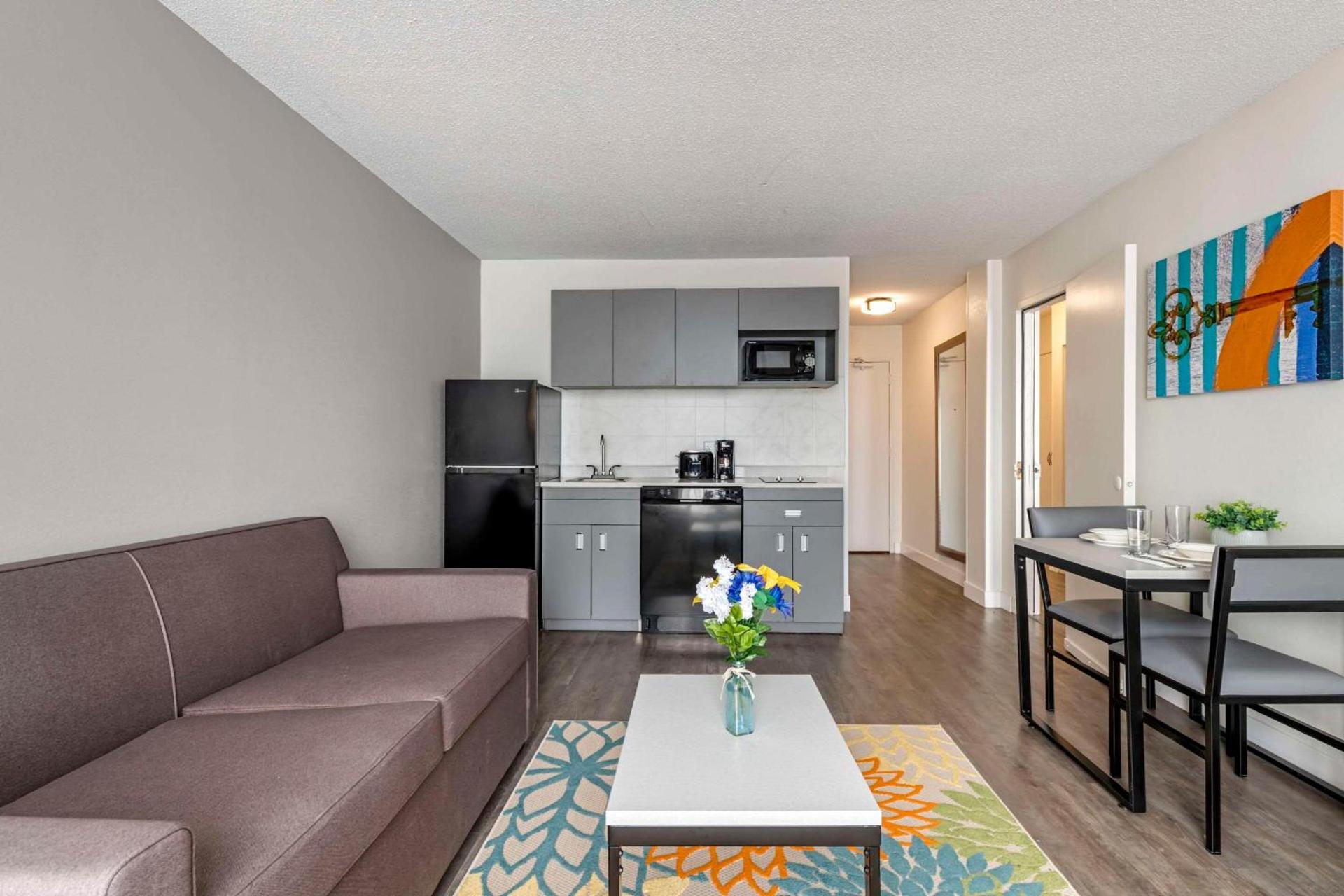 MainStay Suites MSP Airport - Mall of America photo 19