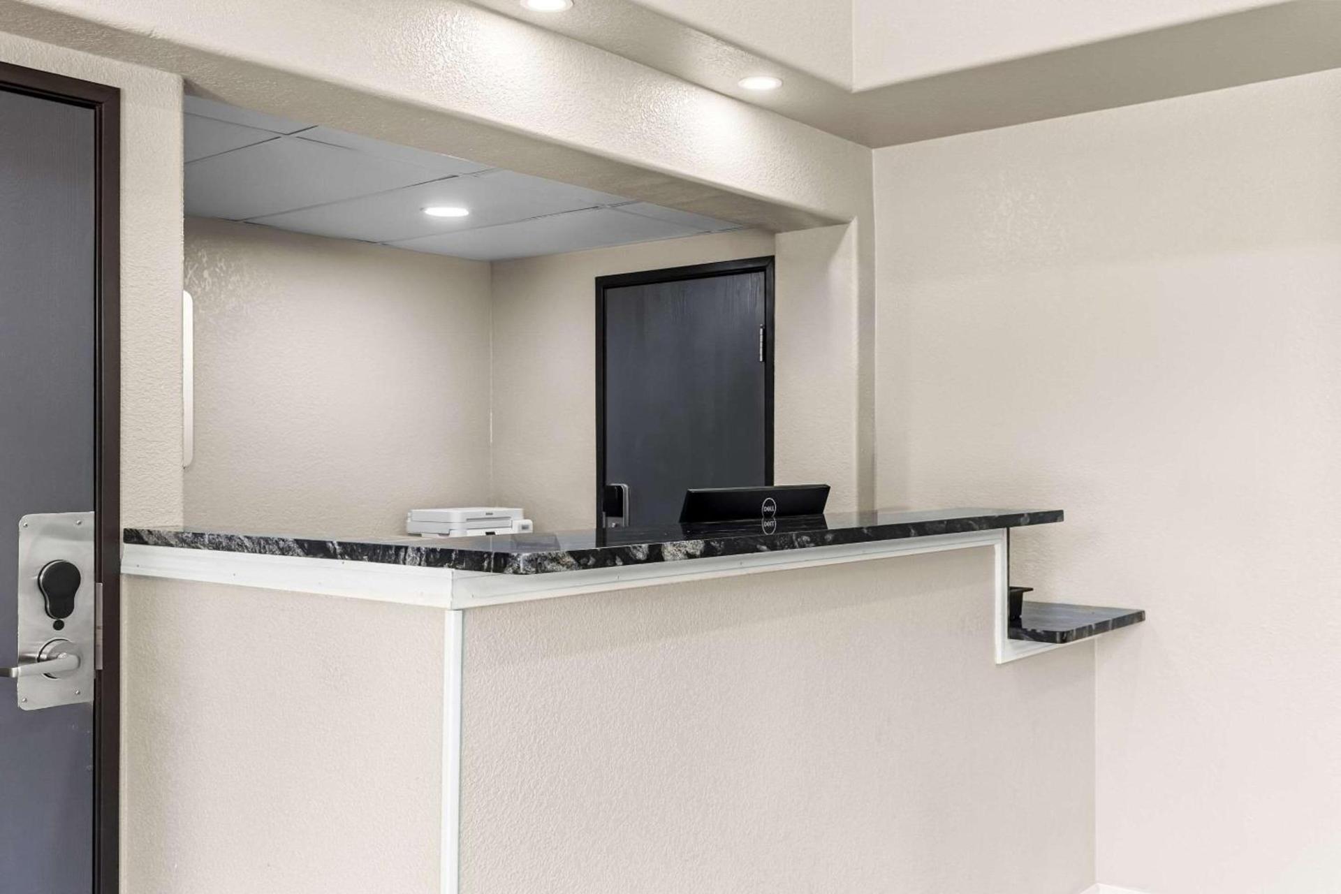 Quality Inn Oskaloosa photo 6