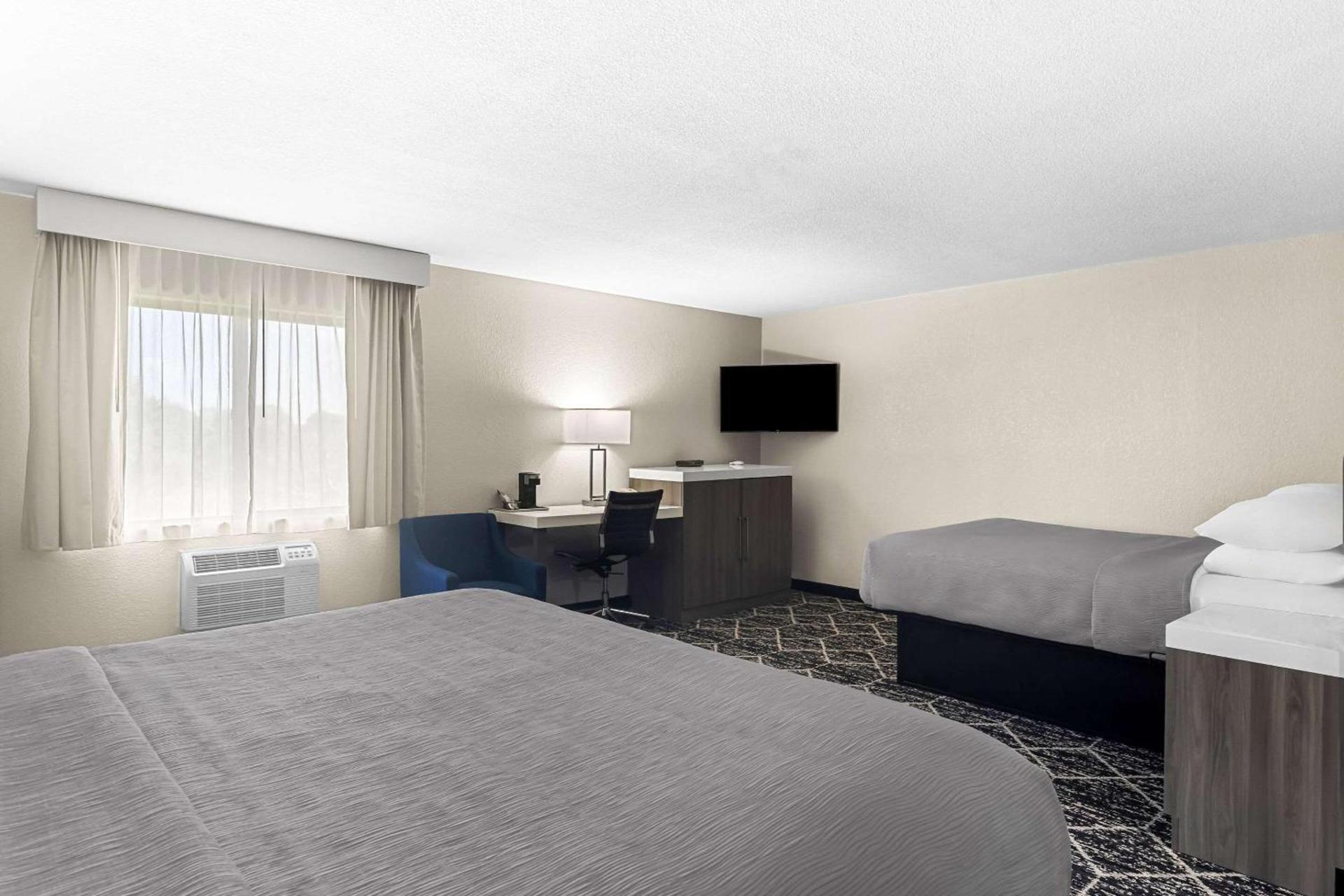 Quality Inn Oskaloosa photo 18
