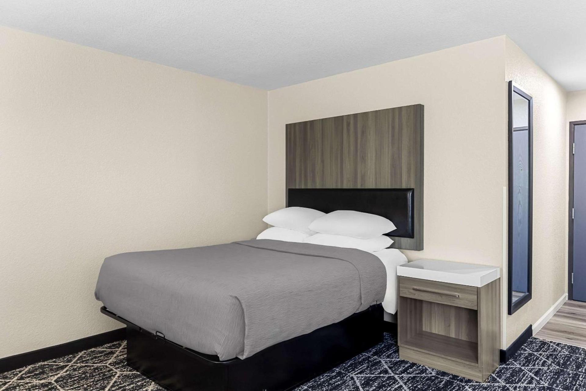 Quality Inn Oskaloosa photo 22