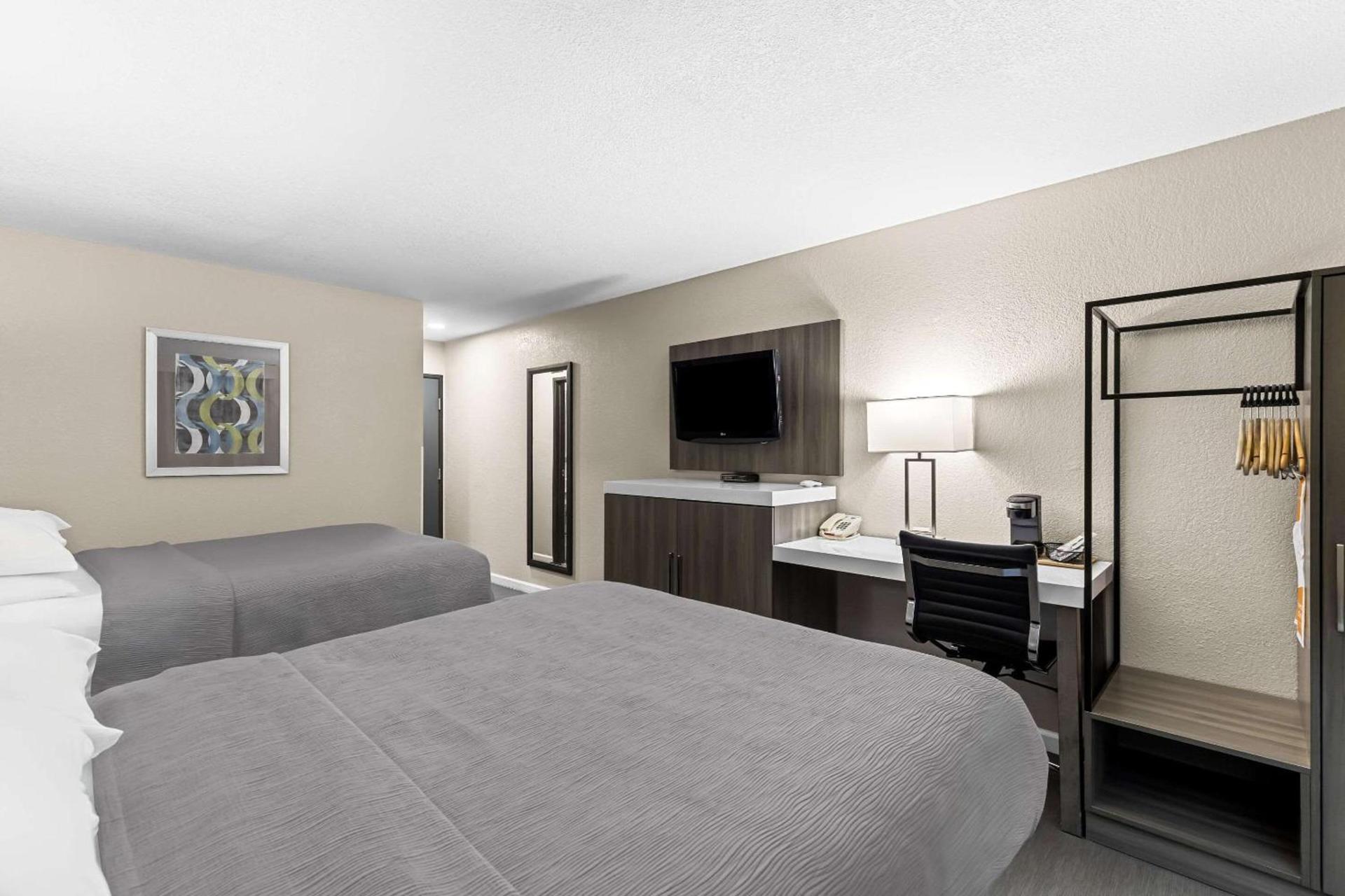 Quality Inn Oskaloosa photo 27