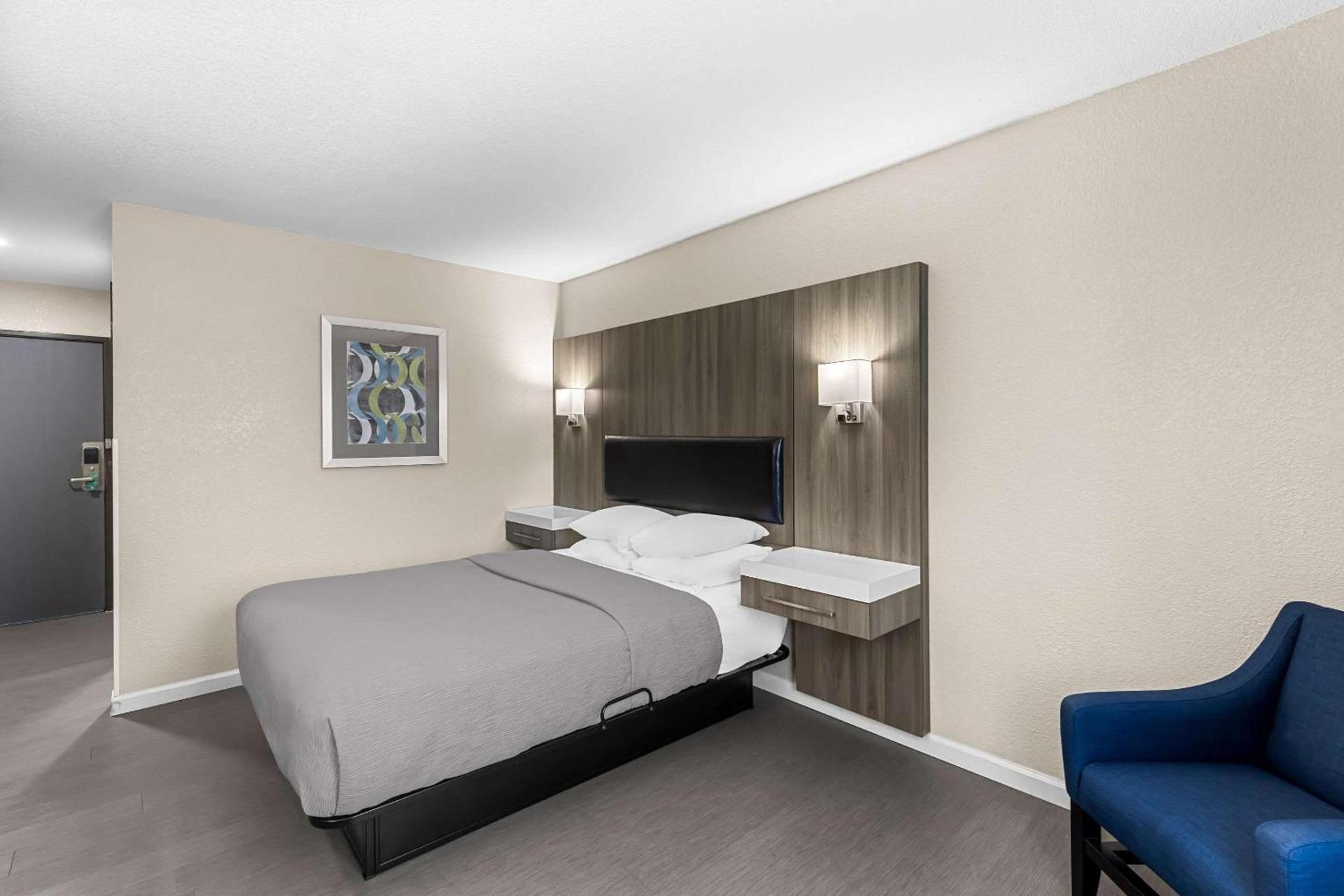 Quality Inn Oskaloosa photo 30