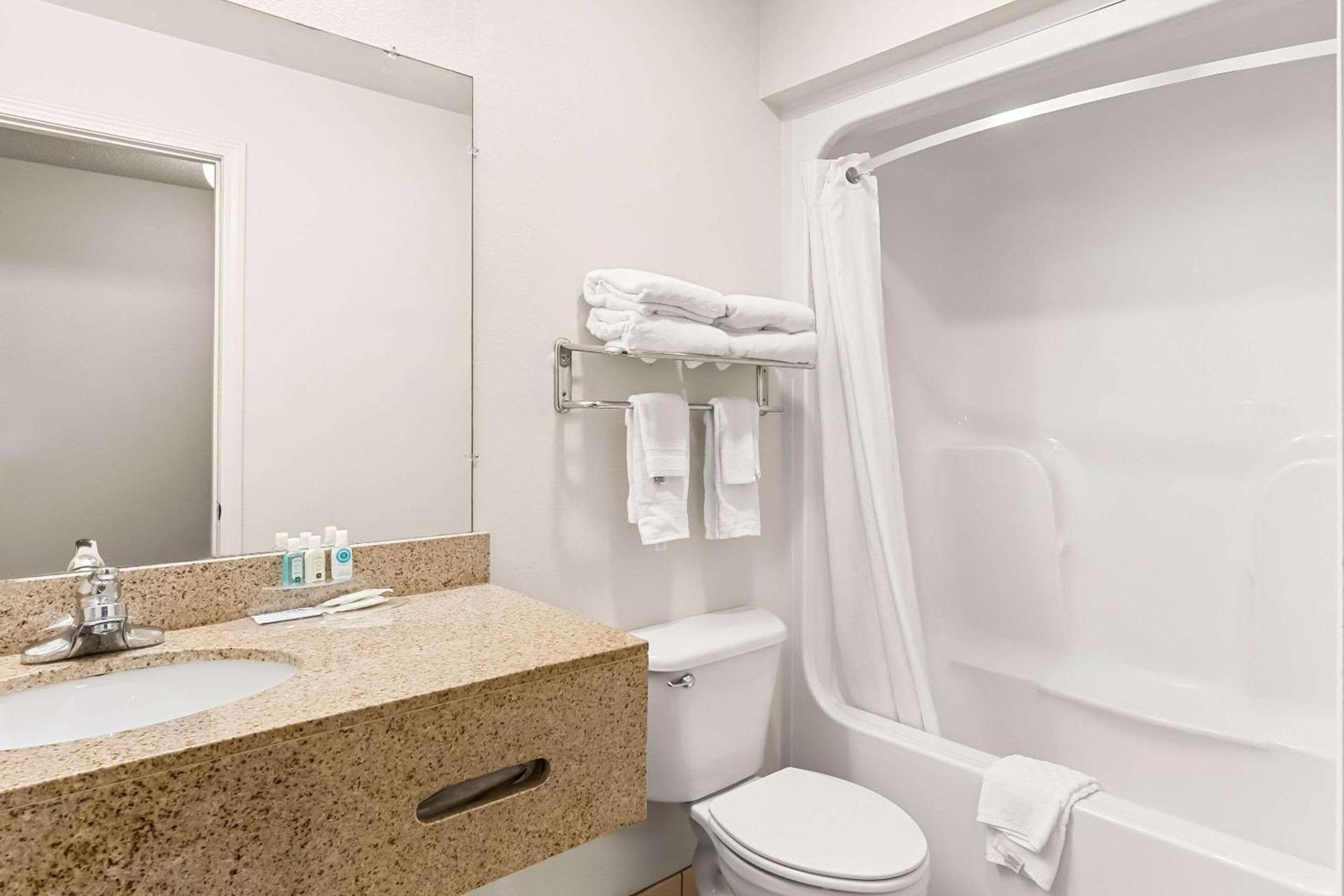 Quality Inn Blackwell I-35 photo 6