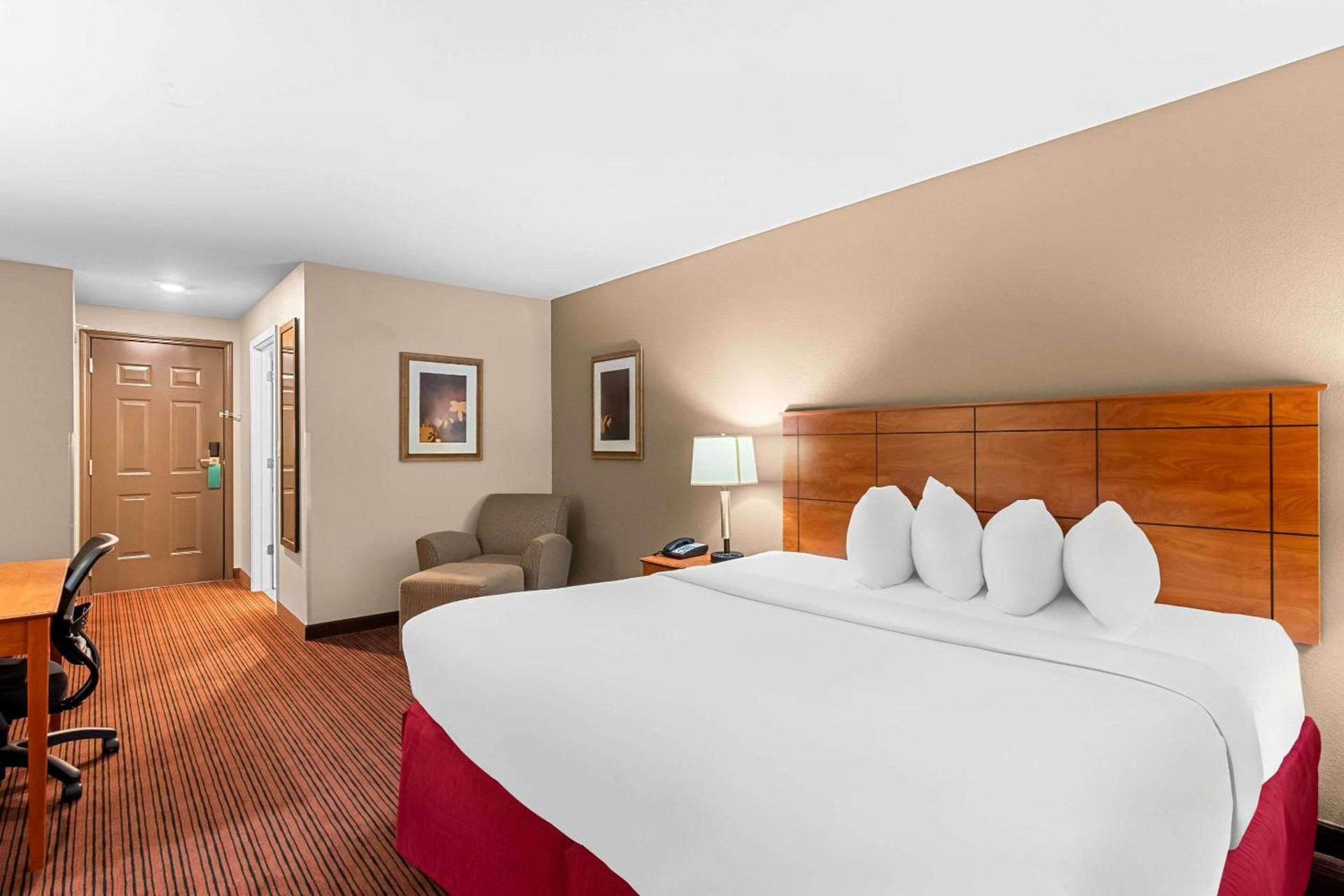 Quality Inn Blackwell I-35 photo 7