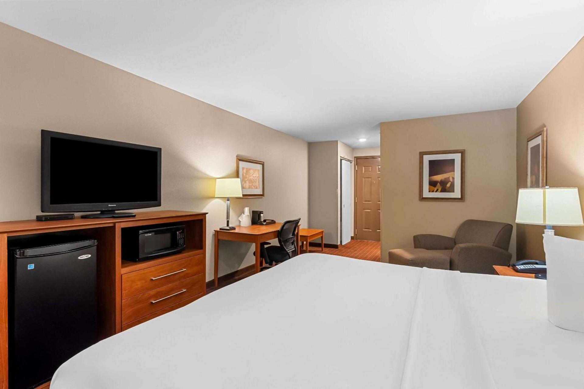 Quality Inn Blackwell I-35 photo 8