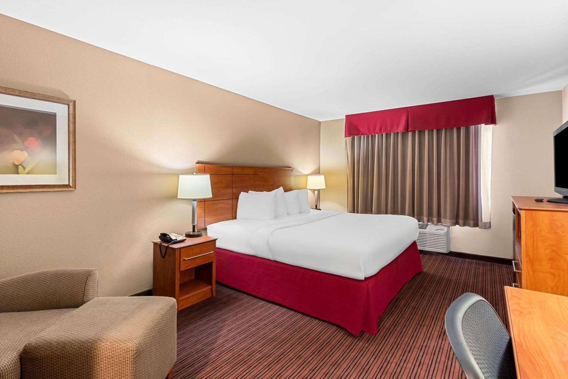 Quality Inn Blackwell I-35 photo 9