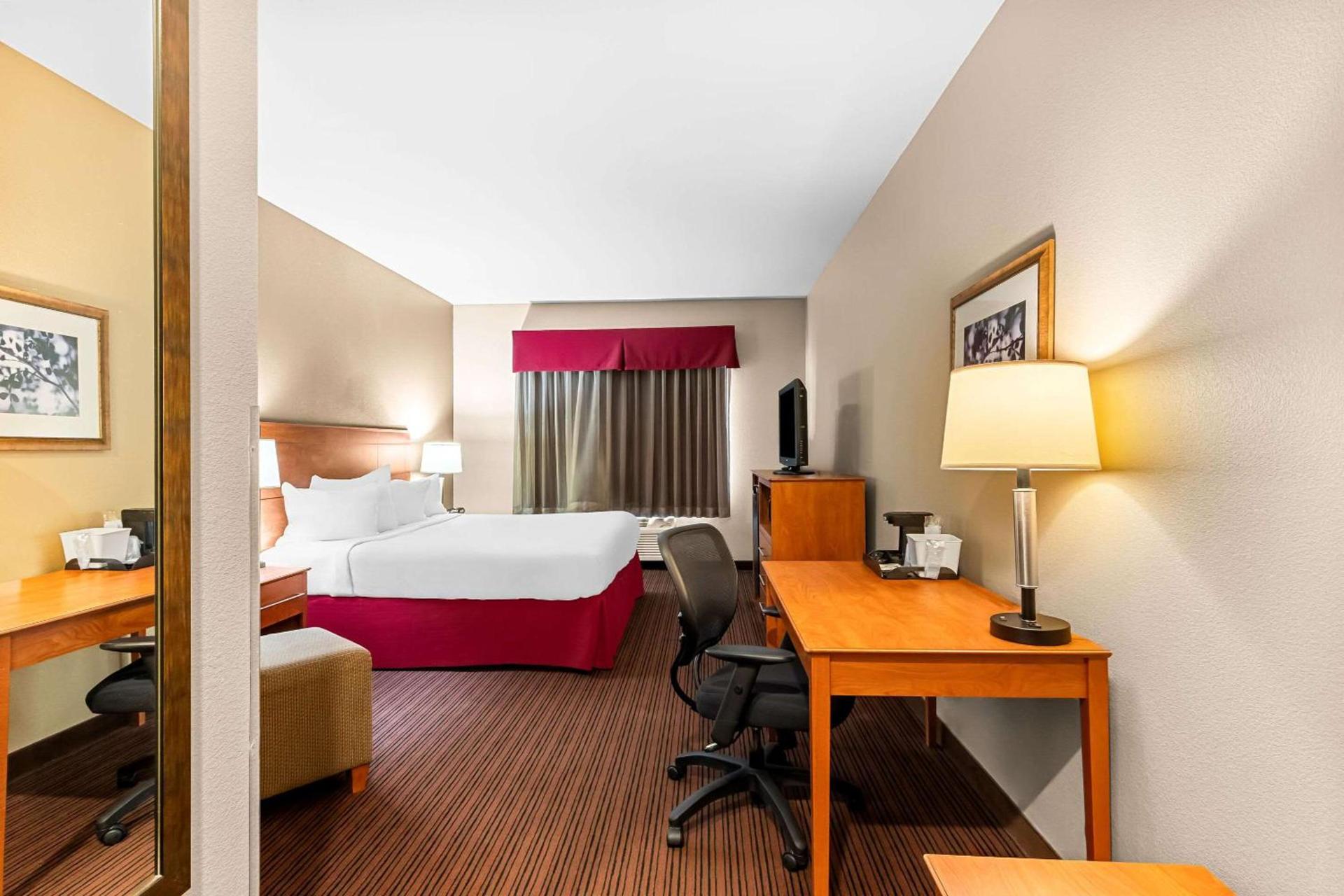 Quality Inn Blackwell I-35 photo 10