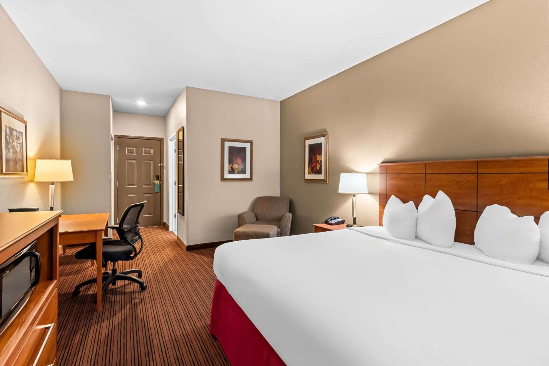 Quality Inn Blackwell I-35 photo 12