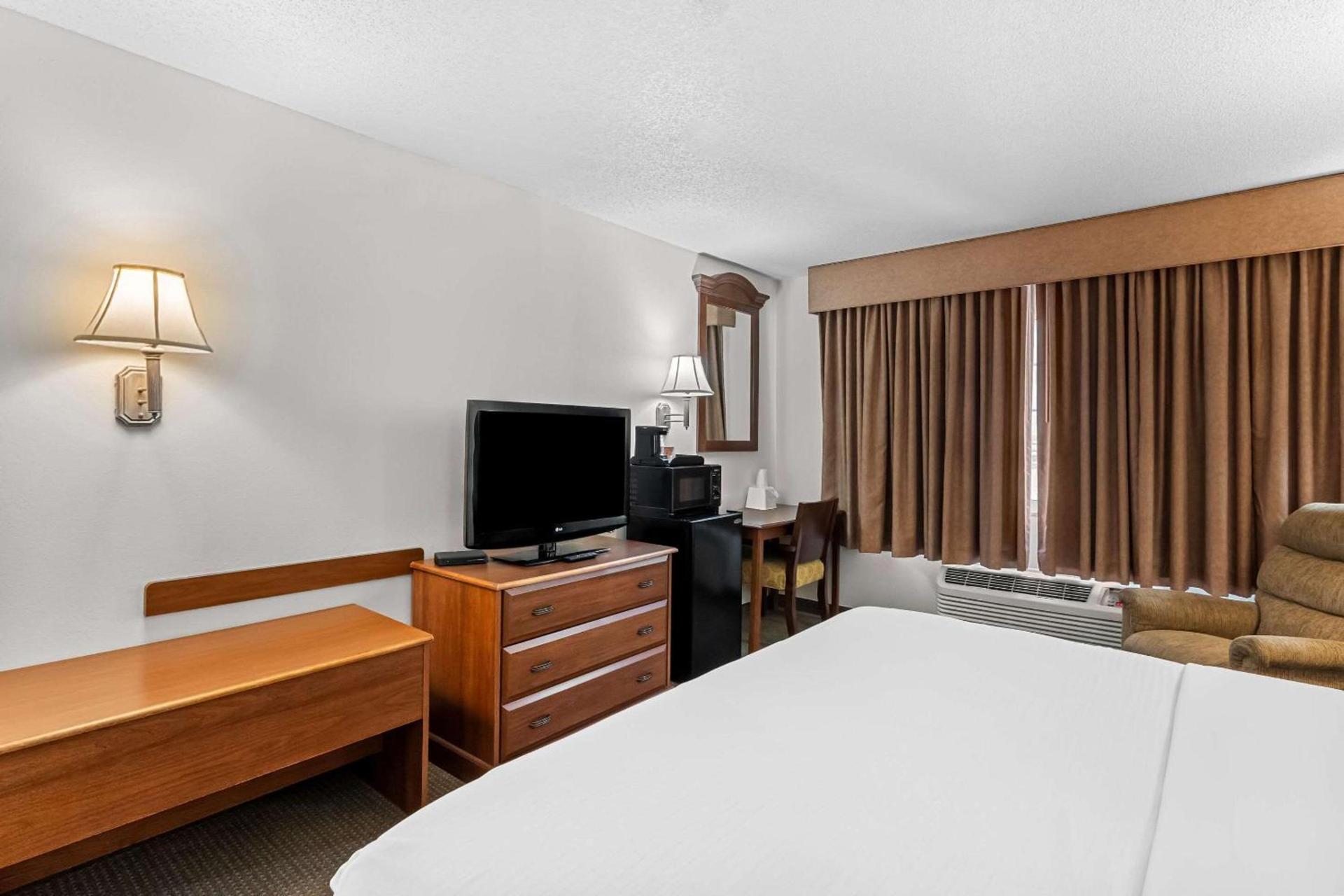 Quality Inn Blackwell I-35 photo 14
