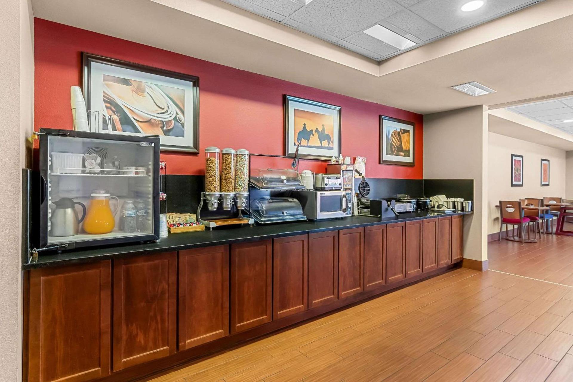 Quality Inn Blackwell I-35 photo 38