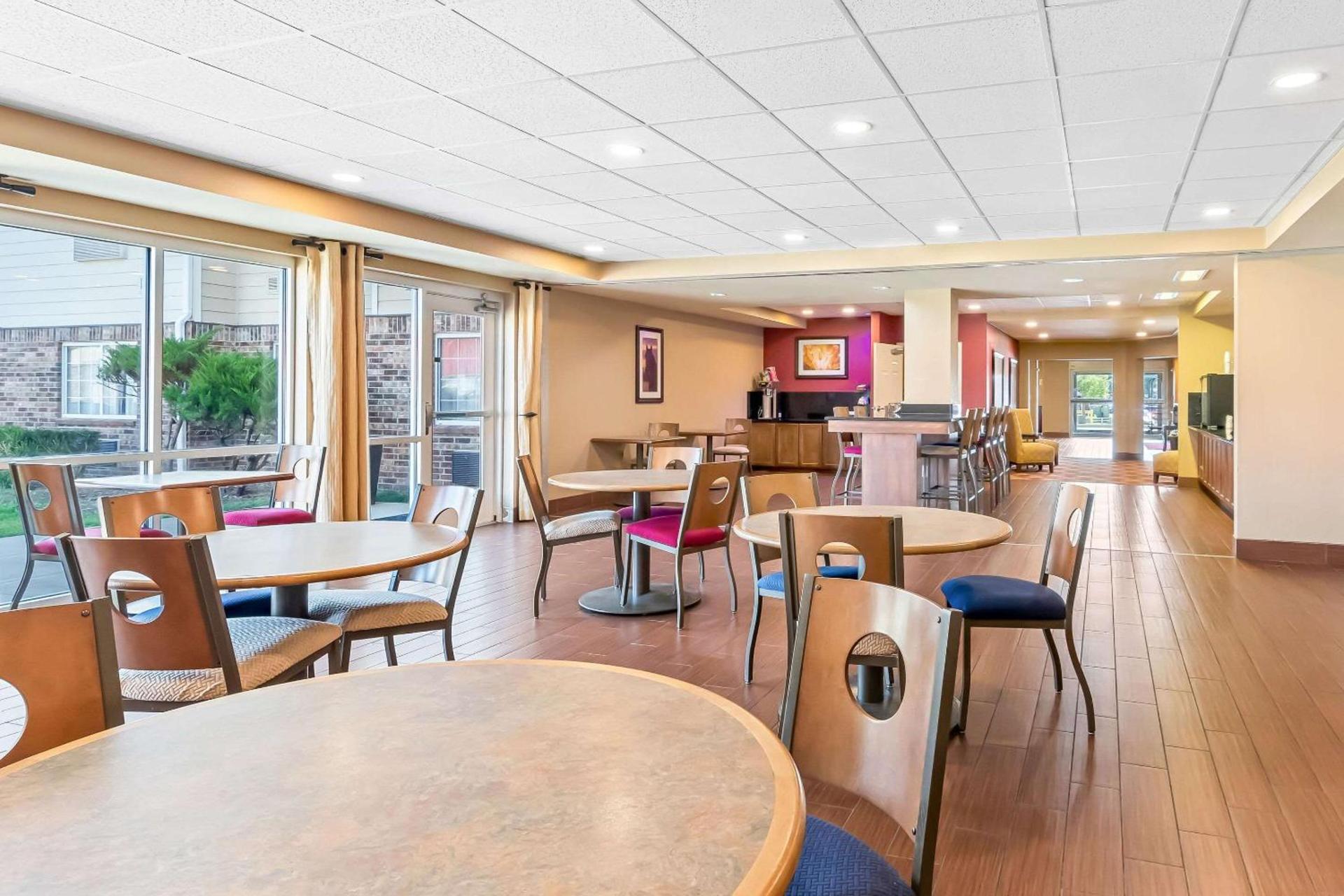Quality Inn Blackwell I-35 photo 37