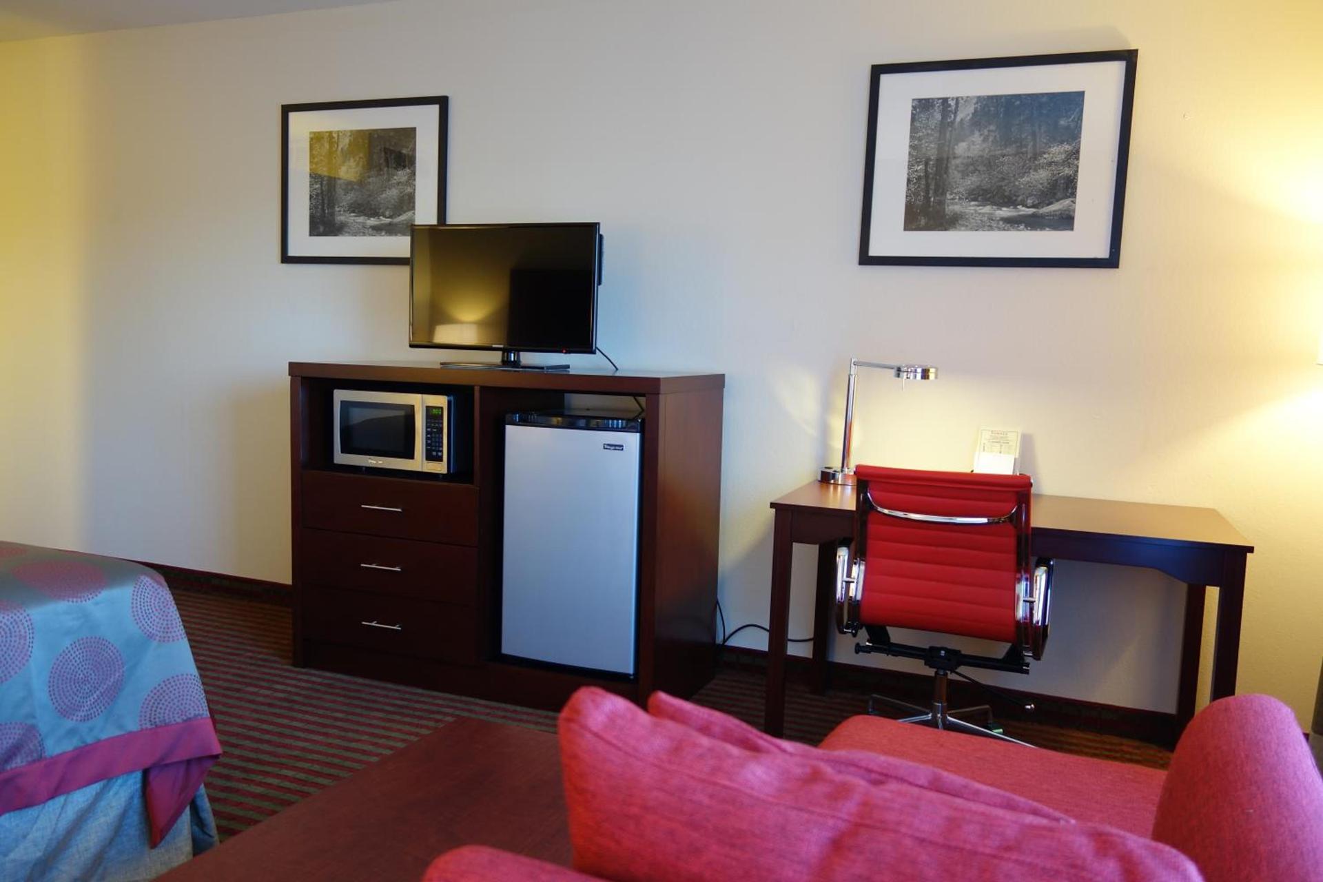 Ramada by Wyndham Sacramento photo 17