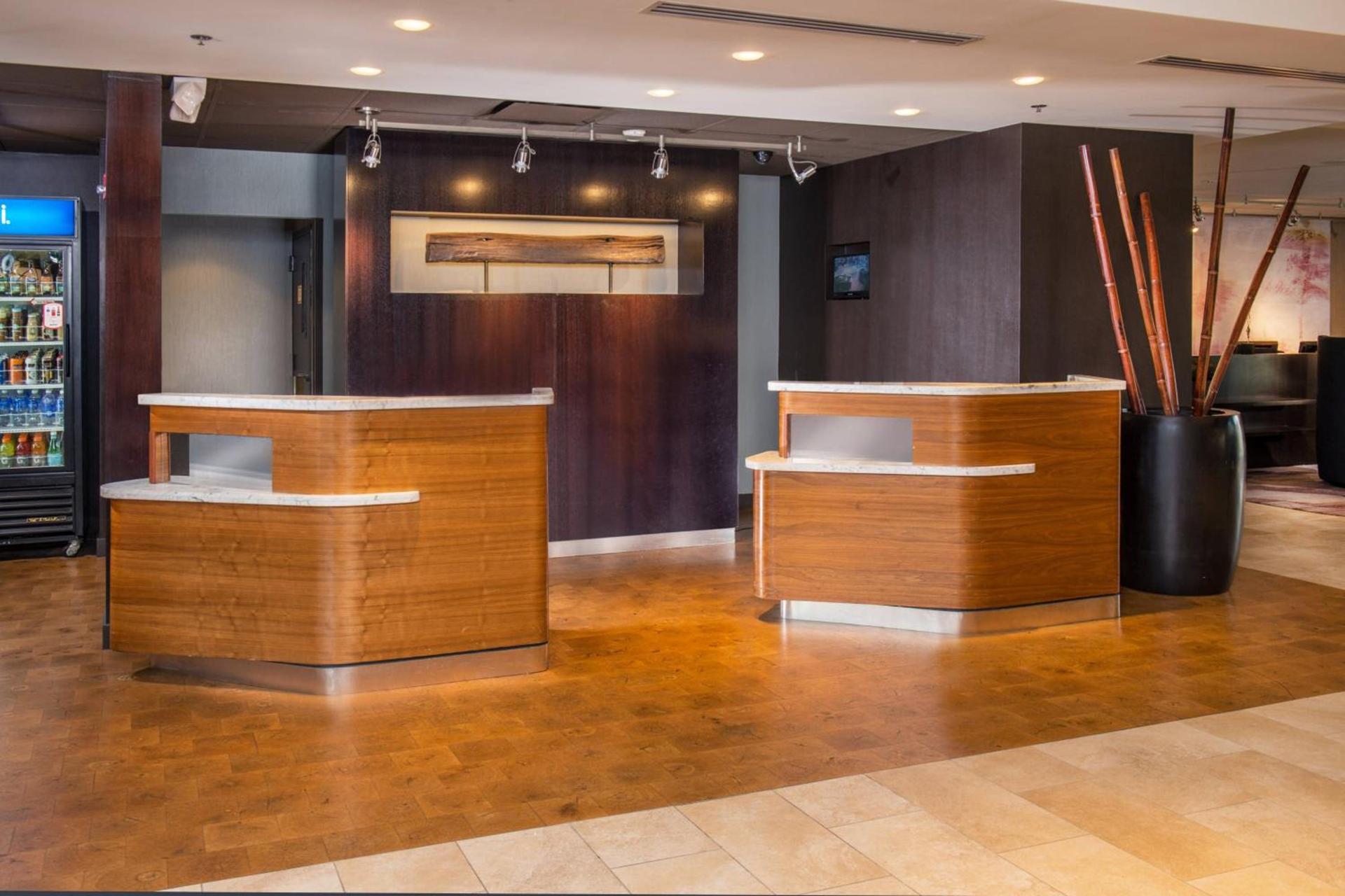 Courtyard By Marriott Baltimore BWI Airport photo 2