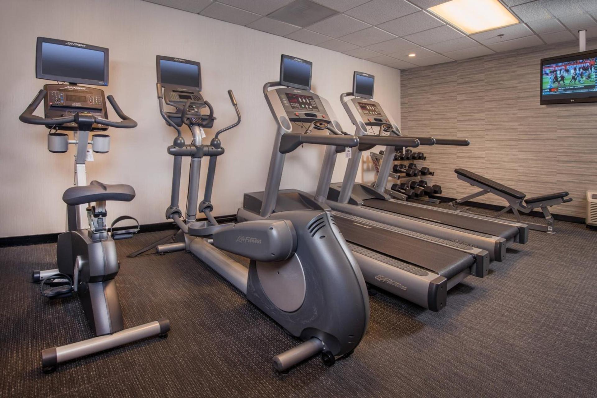 Courtyard By Marriott Baltimore BWI Airport photo 29