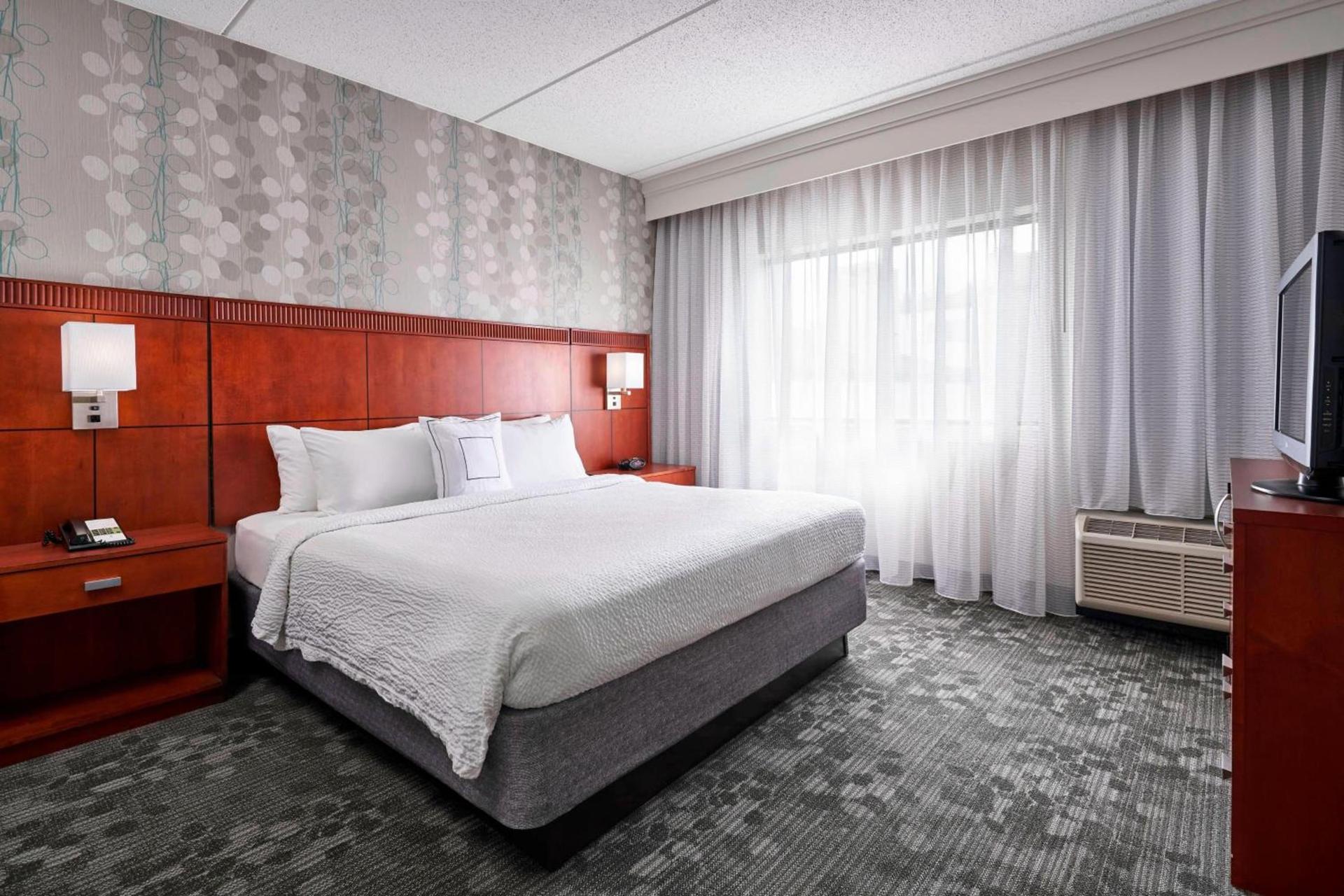Courtyard By Marriott Baltimore BWI Airport photo 12
