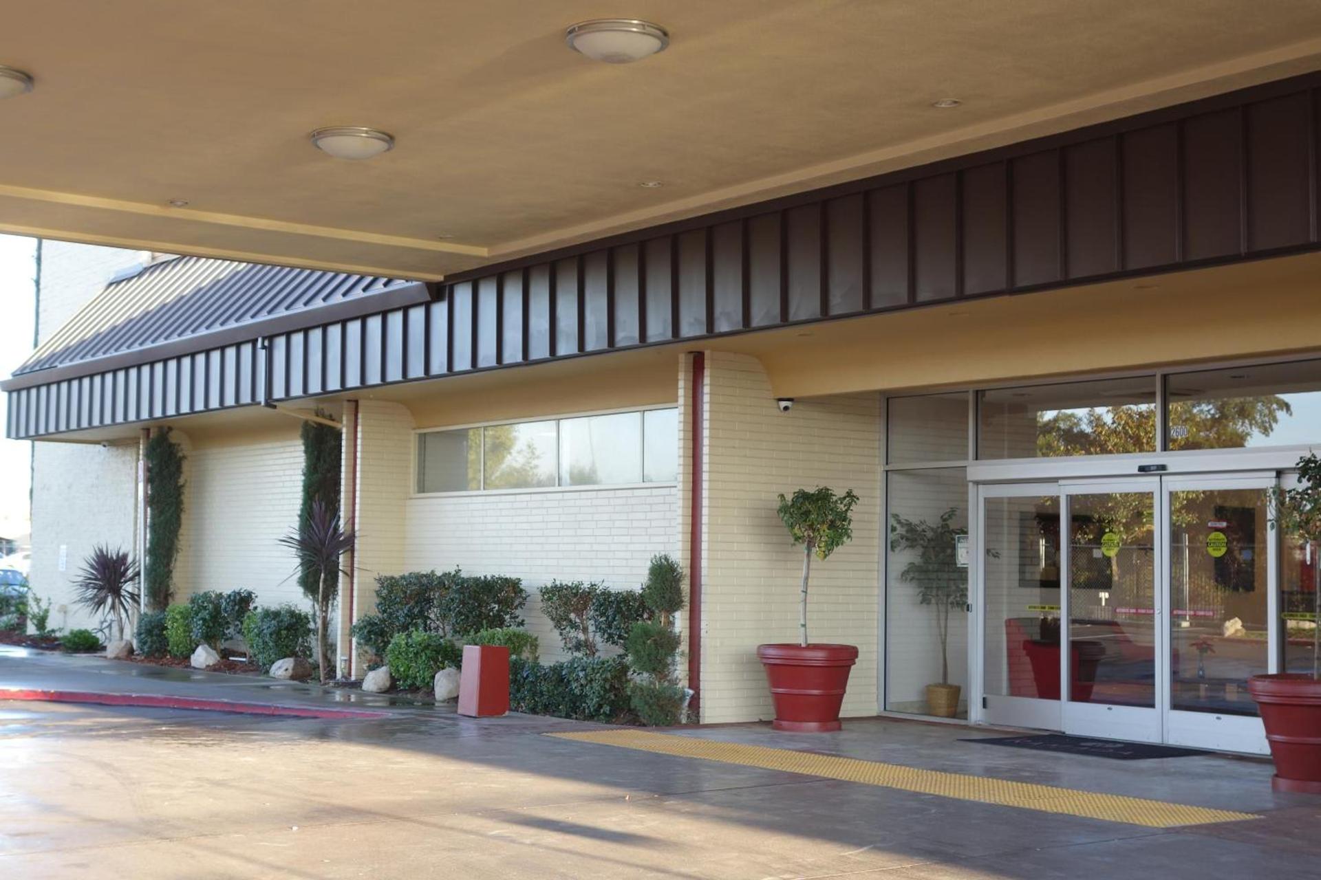 Ramada by Wyndham Sacramento photo 28