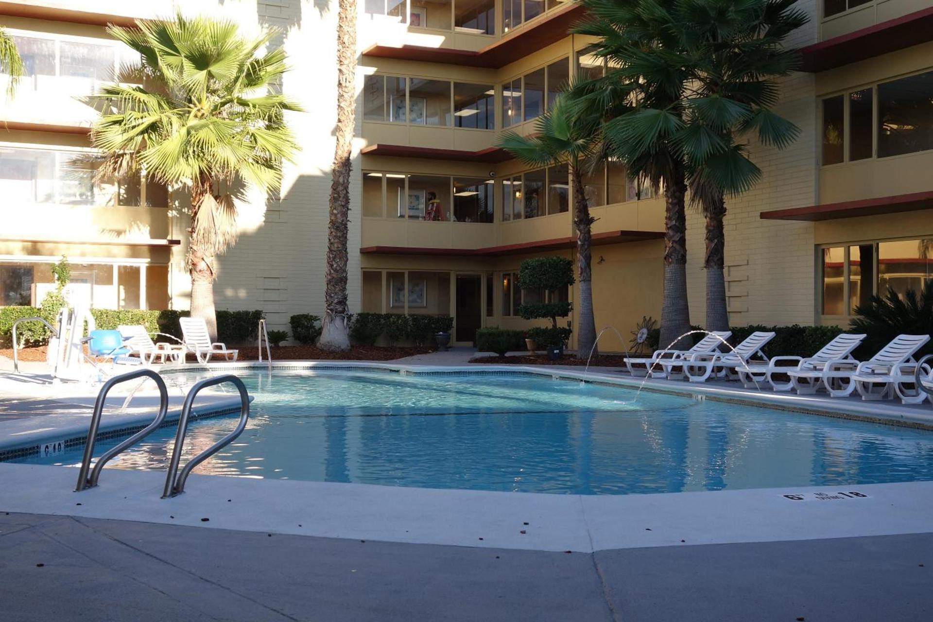 Ramada by Wyndham Sacramento photo 16