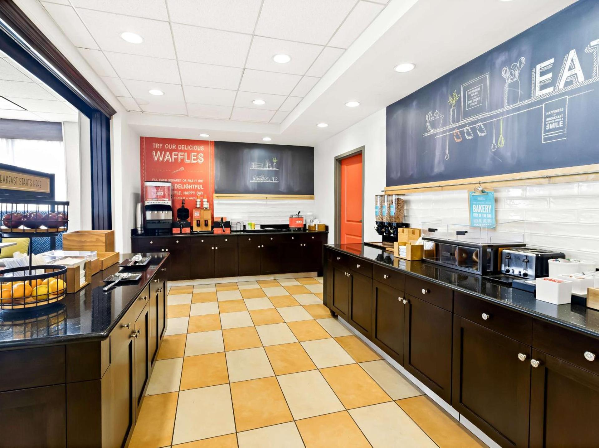 Hampton Inn Blytheville photo 9