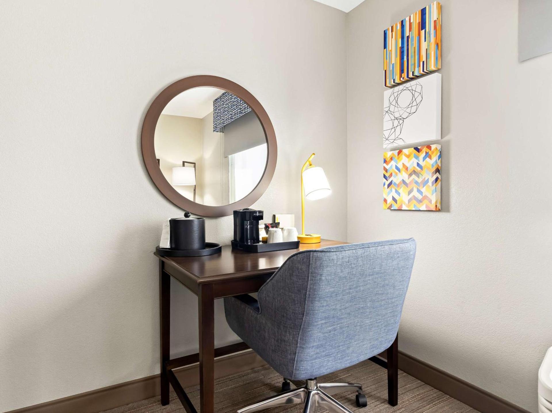 Hampton Inn Blytheville photo 23