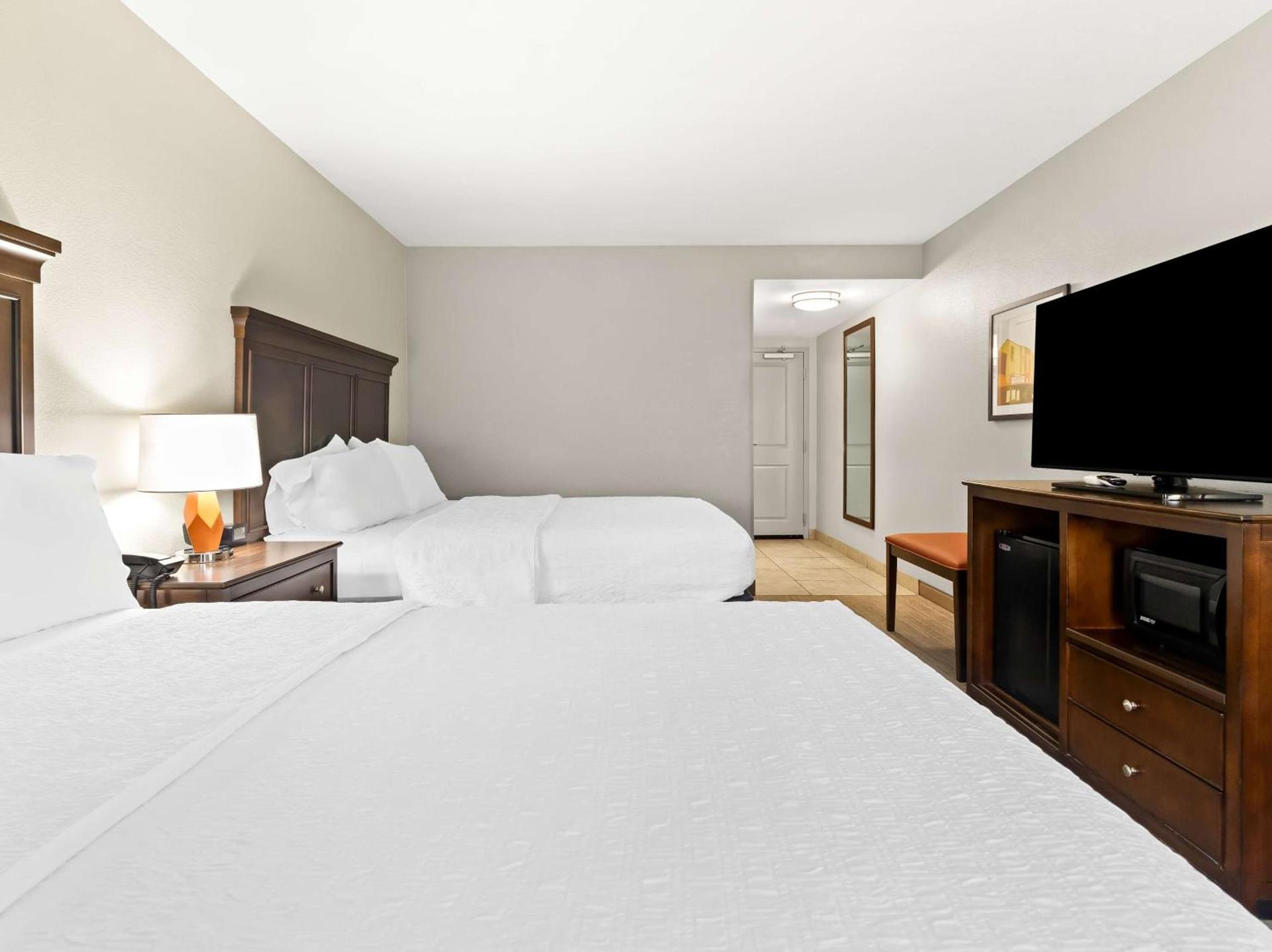 Hampton Inn Blytheville photo 30