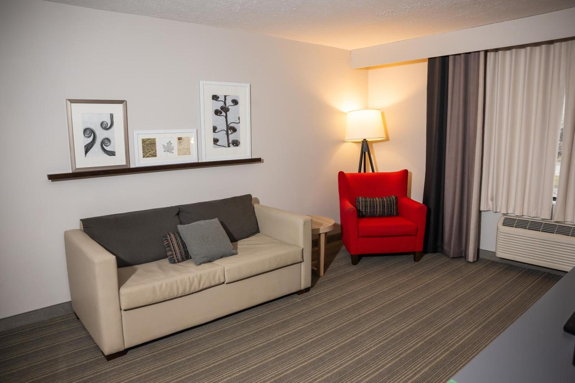 Country Inn & Suites by Radisson, Erie, PA photo 52