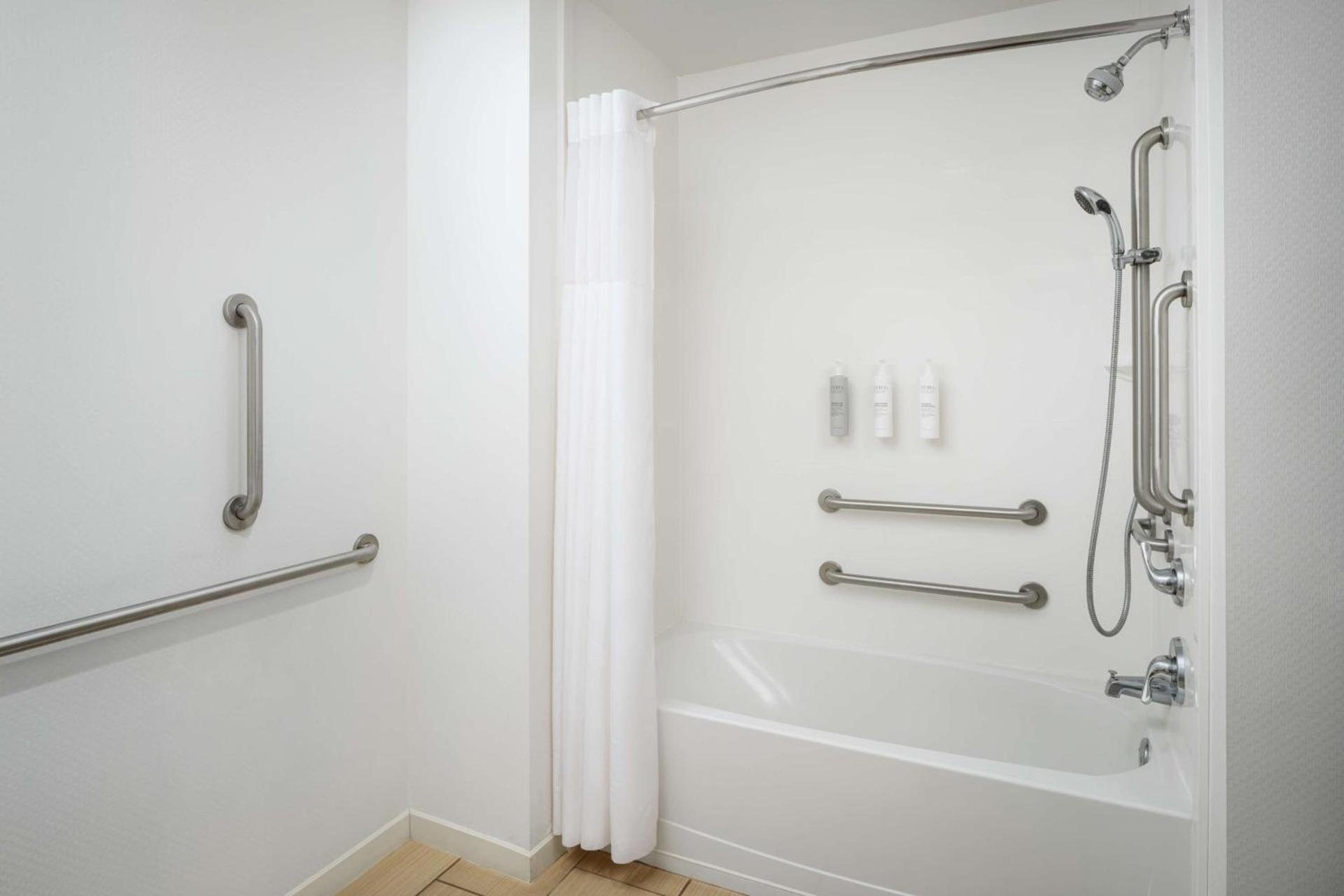 Hampton Inn Plant City photo 24