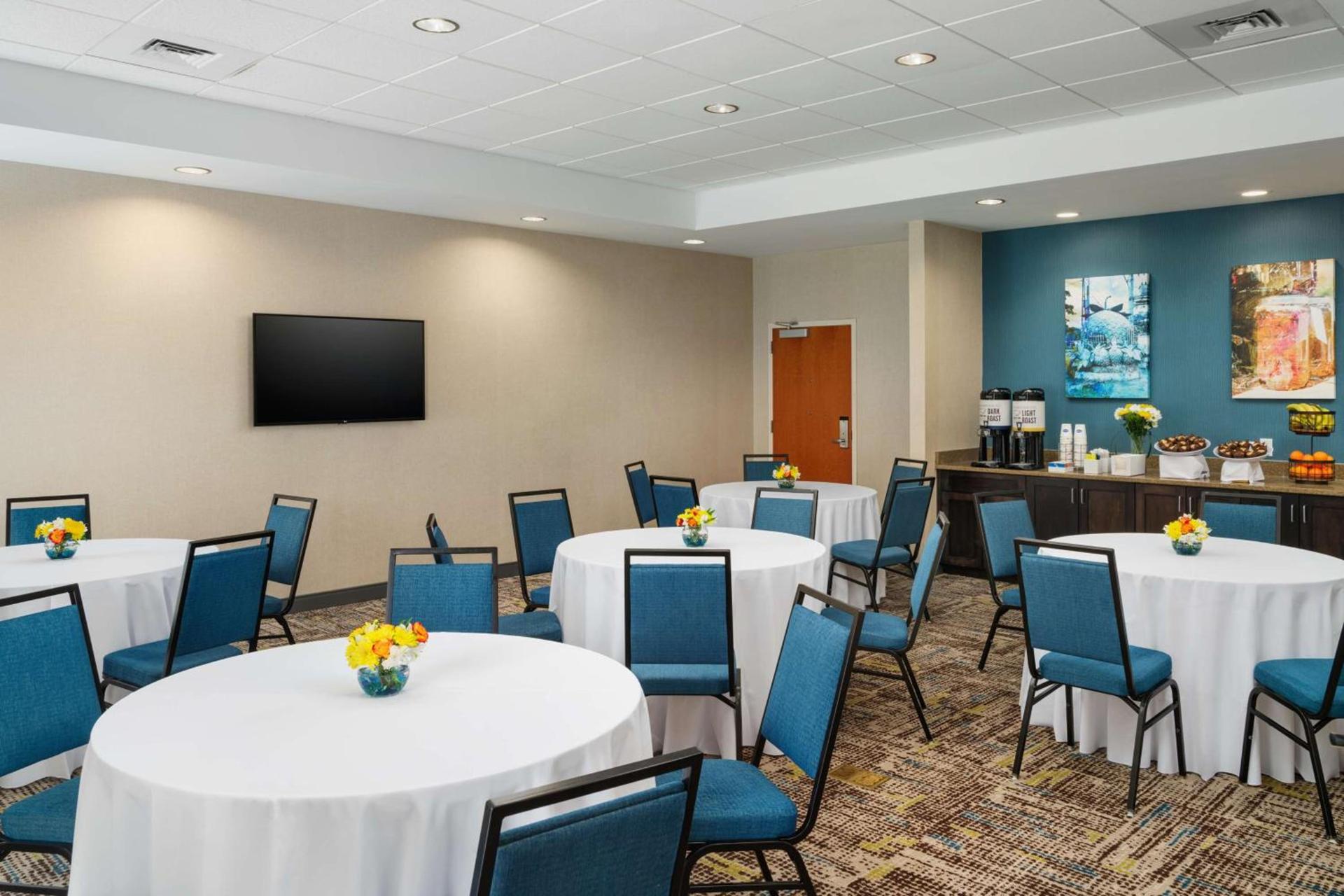 Hampton Inn Plant City photo 32