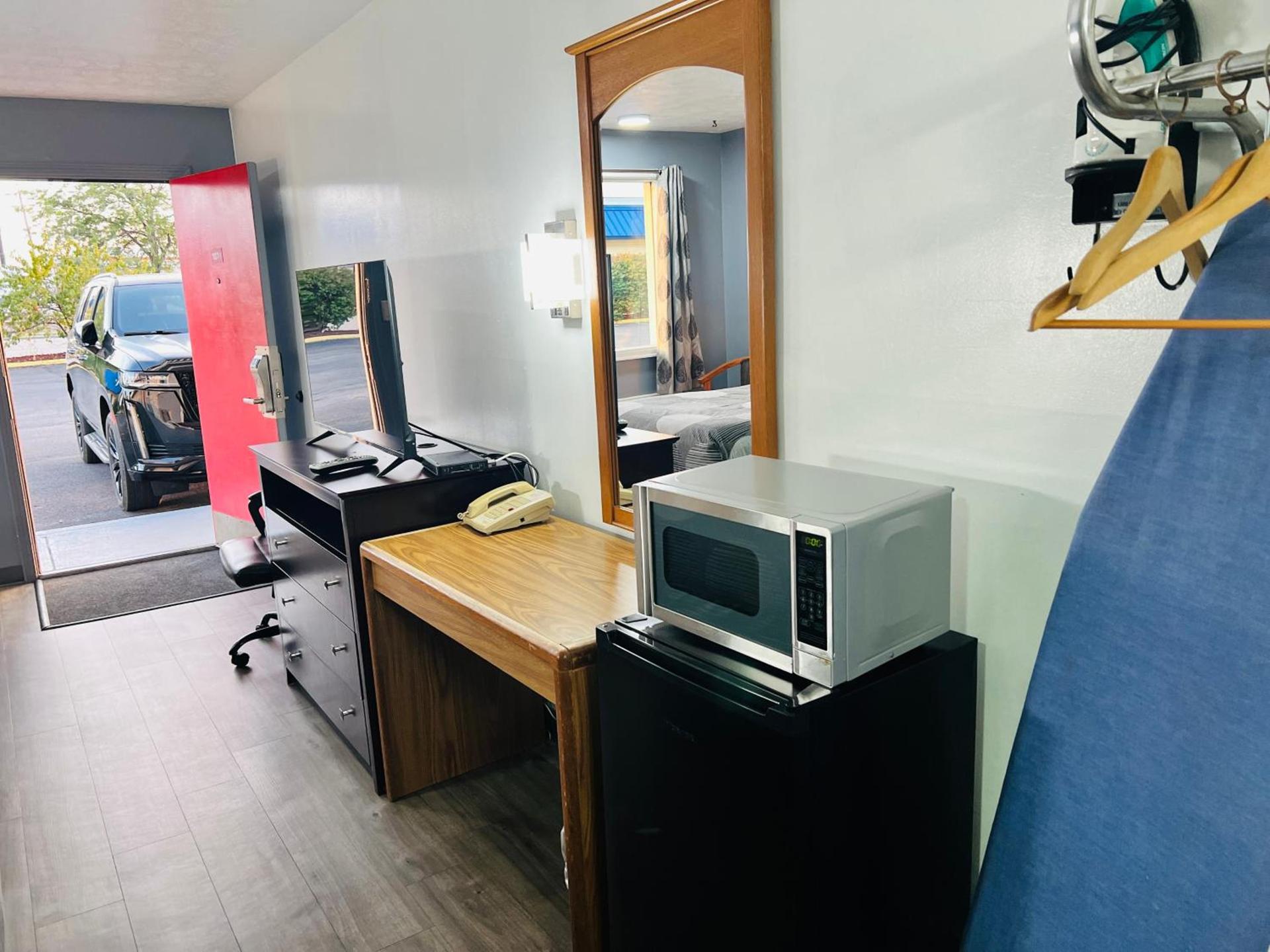Relax Inn photo 35