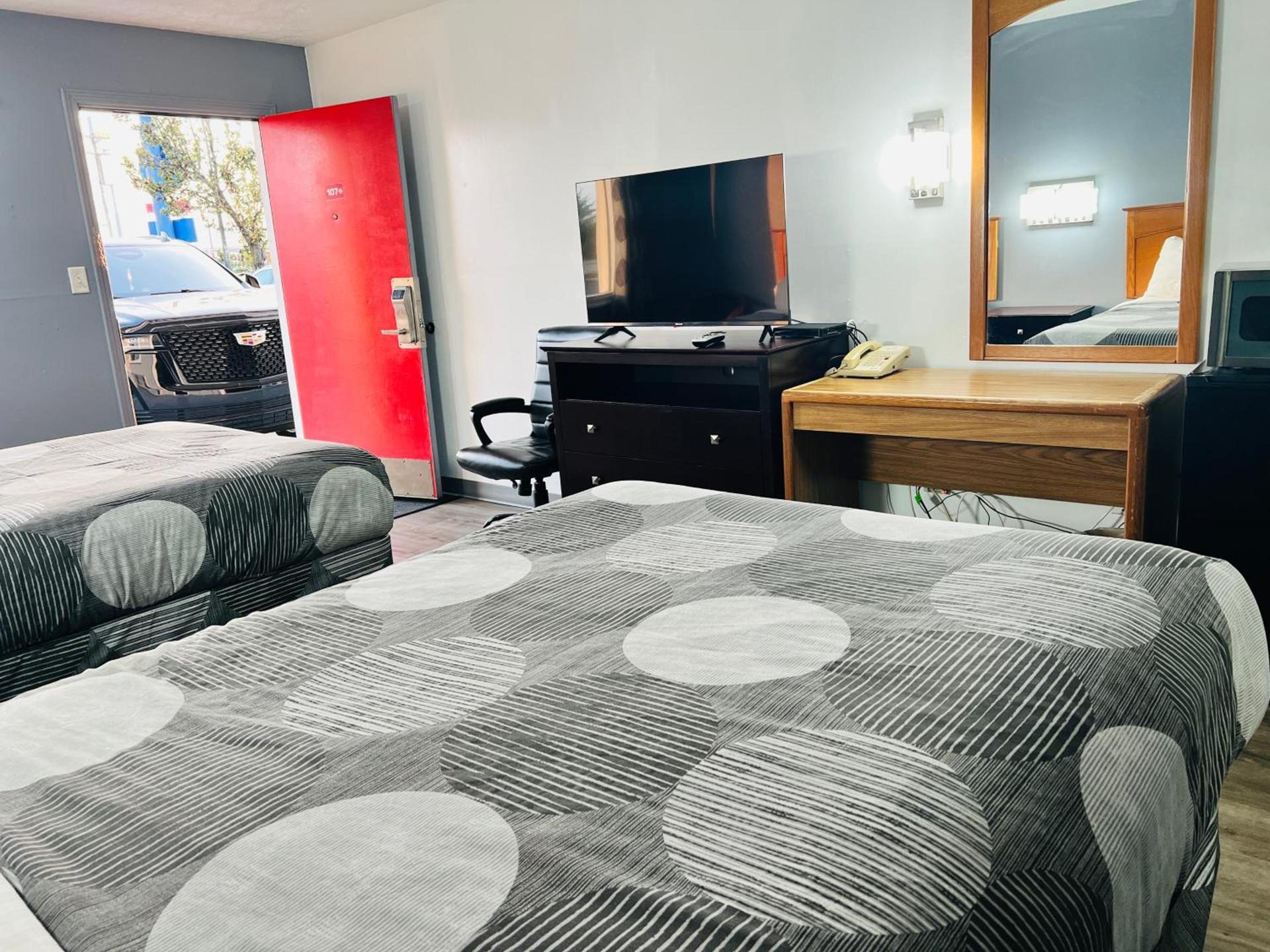 Relax Inn photo 45