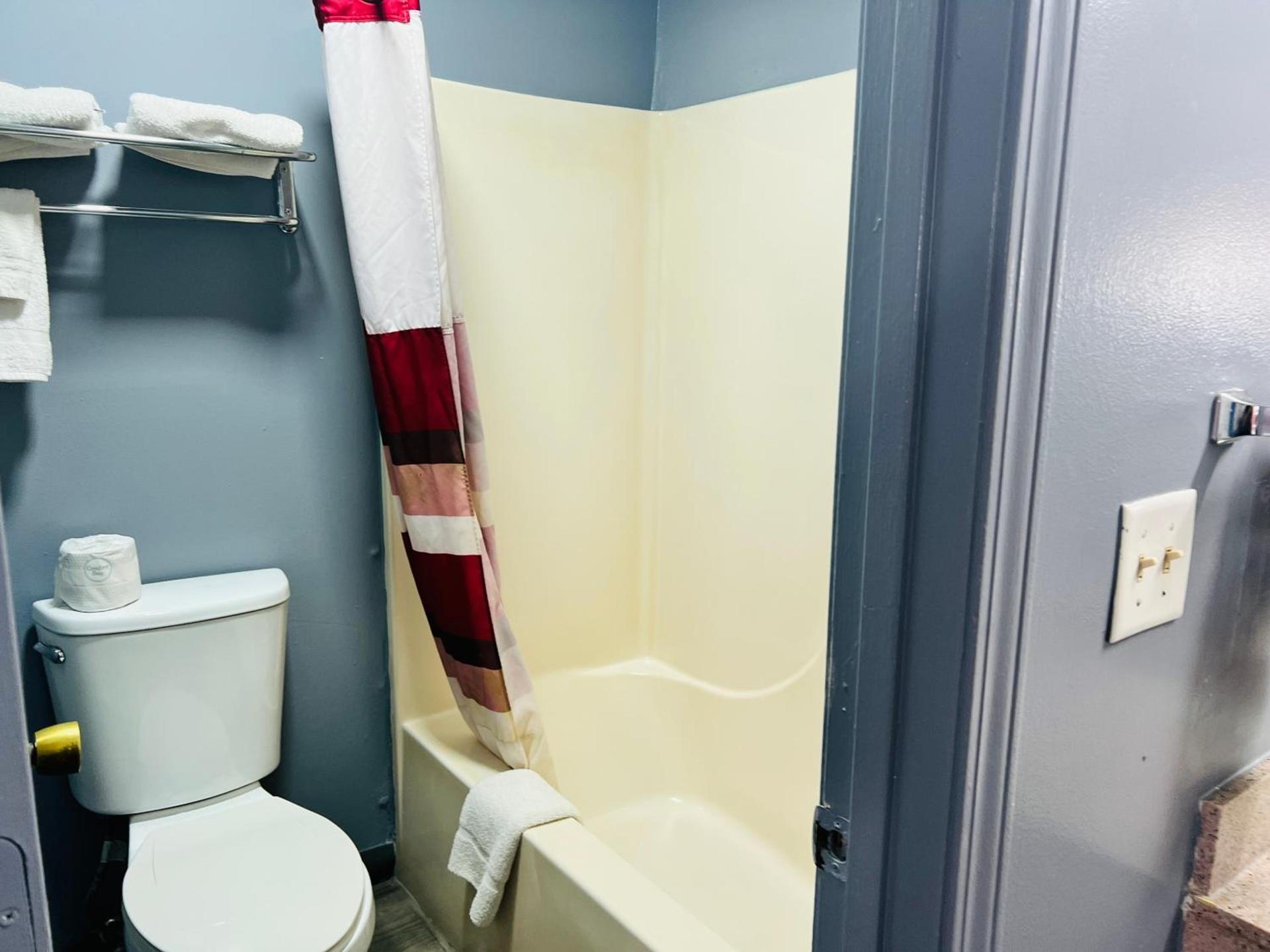 Relax Inn photo 63