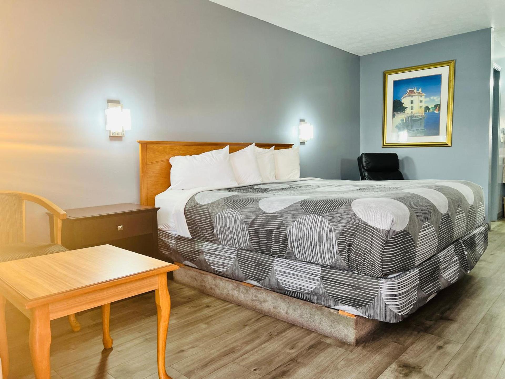 Relax Inn photo 60