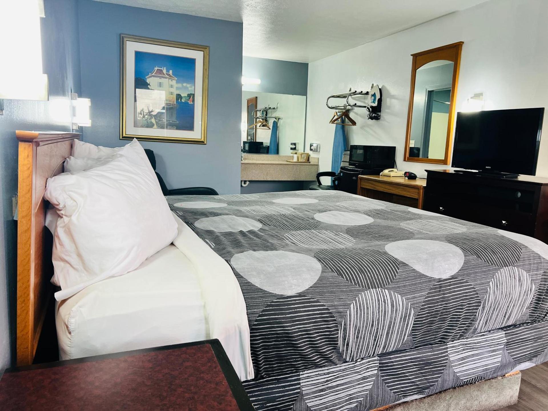 Relax Inn photo 57