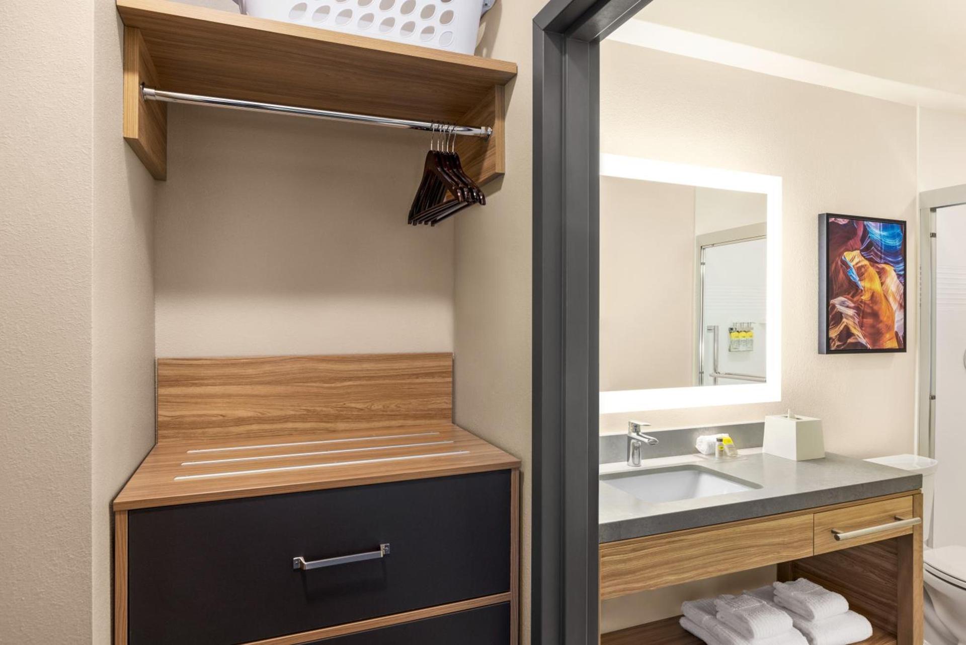 Candlewood Suites Chattanooga Hamilton Place by IHG photo 25