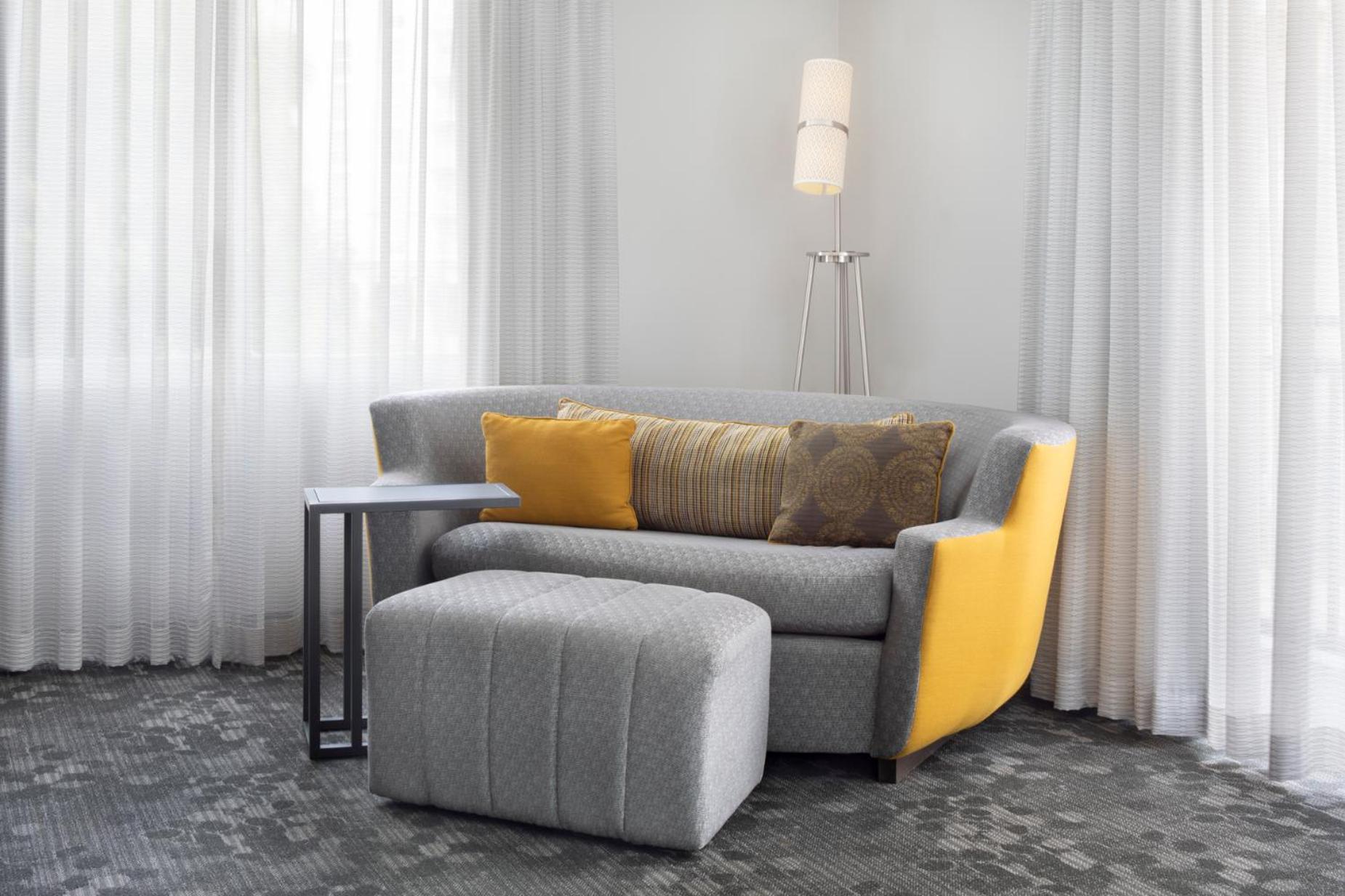 Courtyard Miami Dadeland photo 40