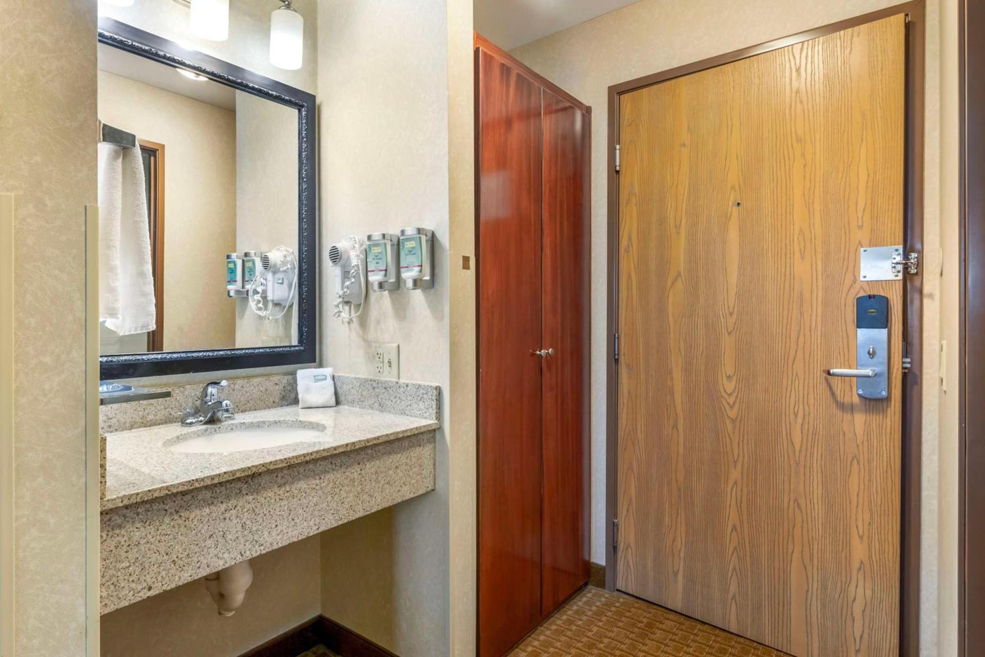Best Western Wittenberg Inn photo 20