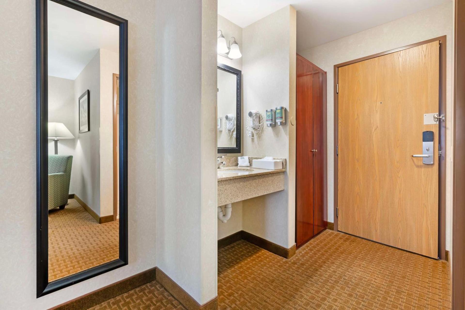 Best Western Wittenberg Inn photo 14