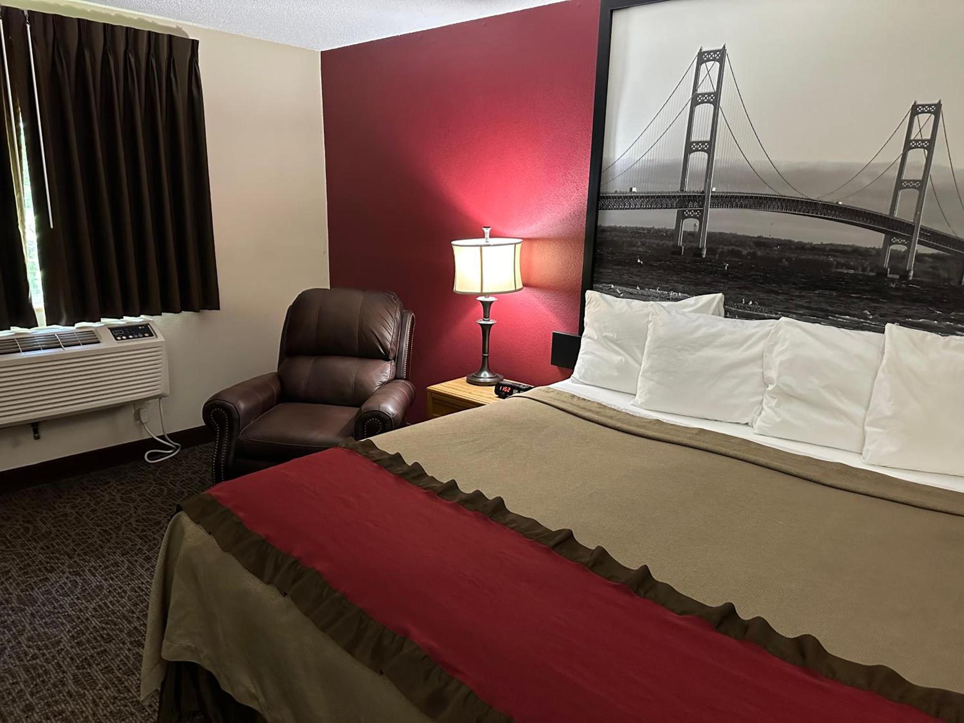 Super 8 by Wyndham West Branch photo 14