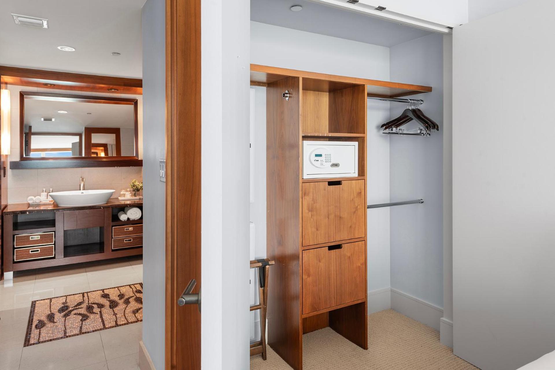 2 Bedroom Private Residence at Carillon Miami Resort -522 photo 20