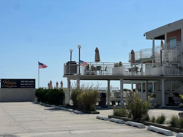 Coliseum Ocean Resort photo 2