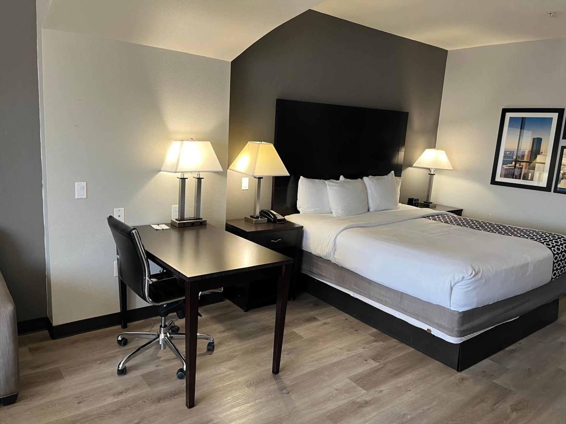 La Quinta by Wyndham Houston Energy Corridor photo 29