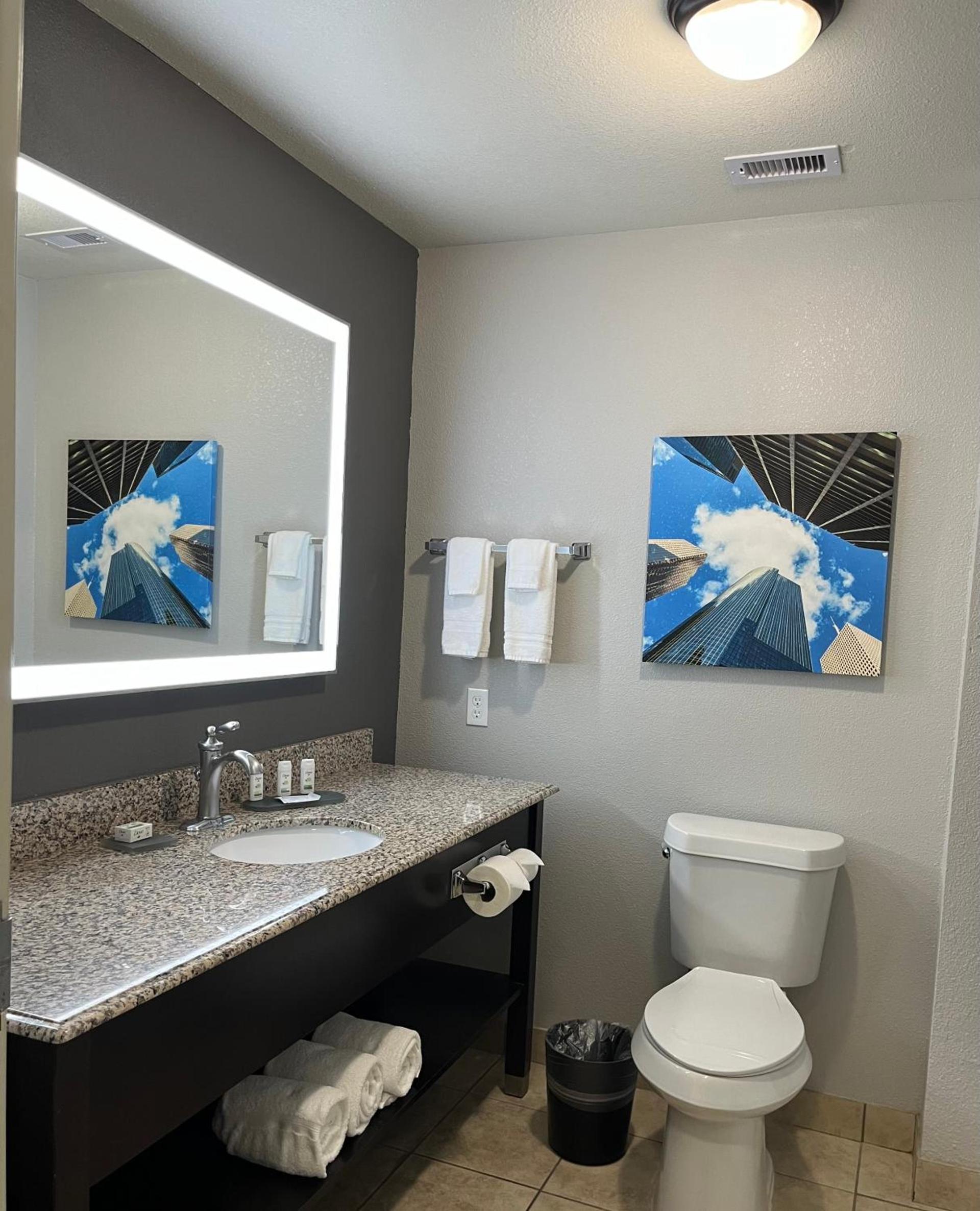 La Quinta by Wyndham Houston Energy Corridor photo 24
