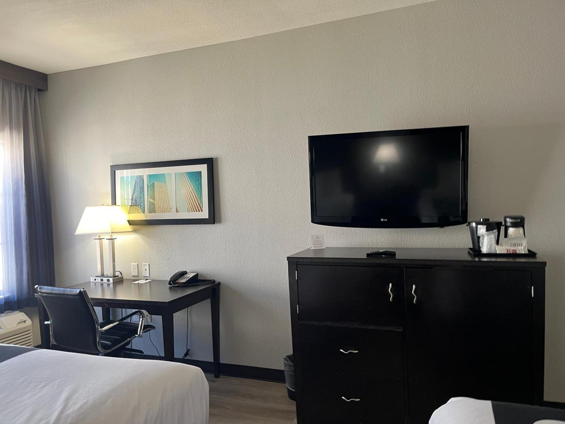 La Quinta by Wyndham Houston Energy Corridor photo 23