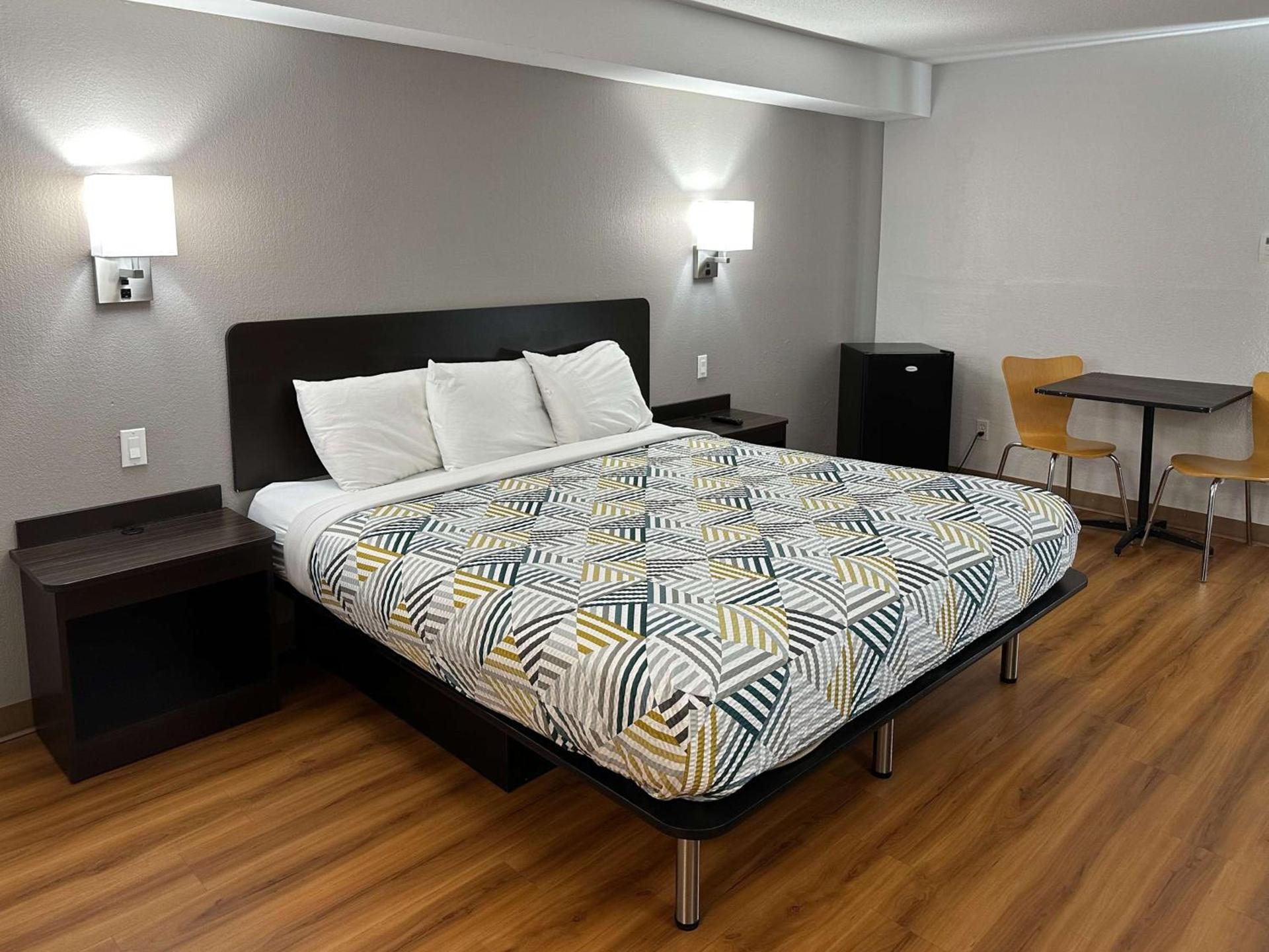 Motel 6-Greensboro, NC - Airport photo 10