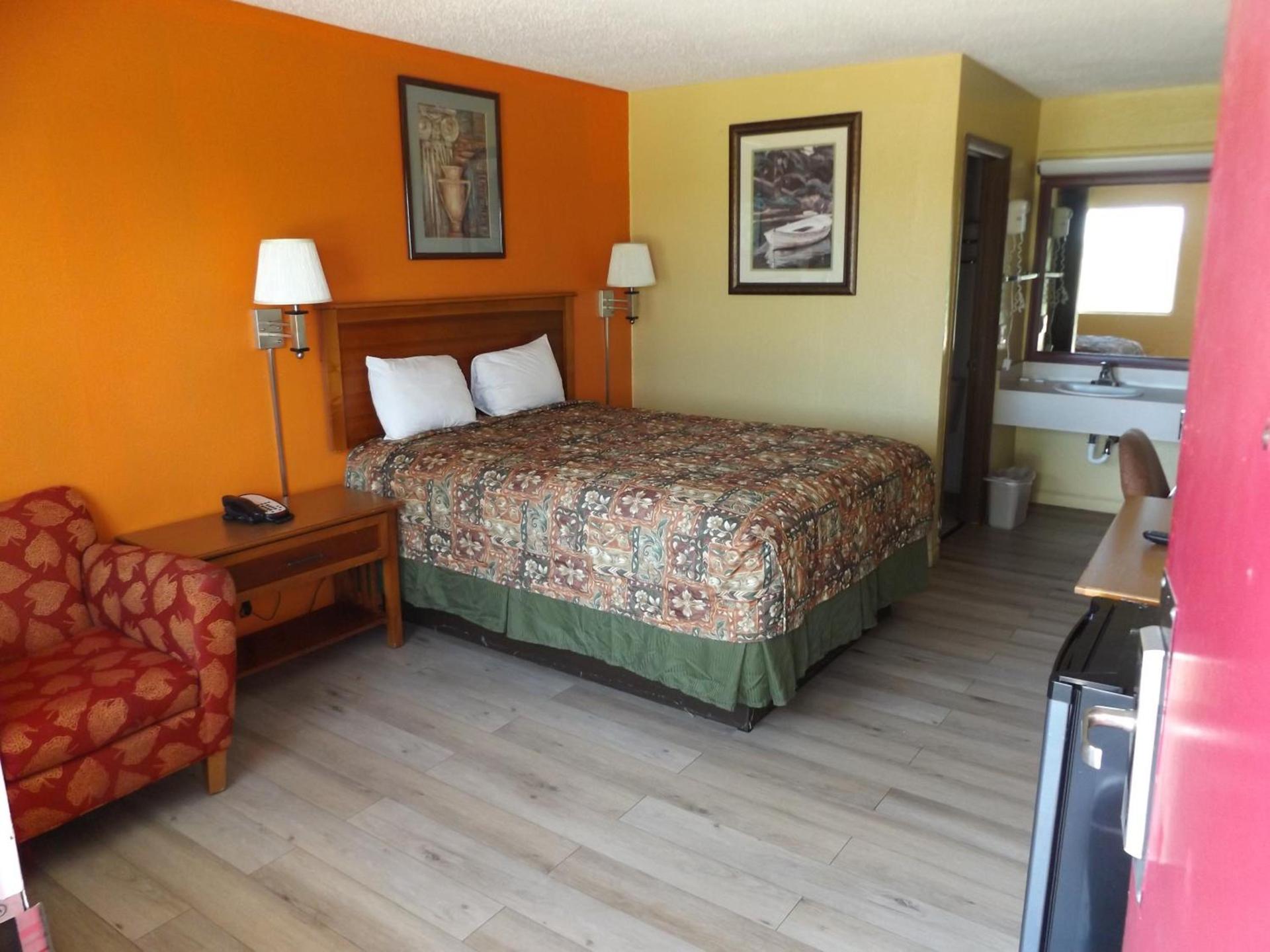 Regency Inn photo 8