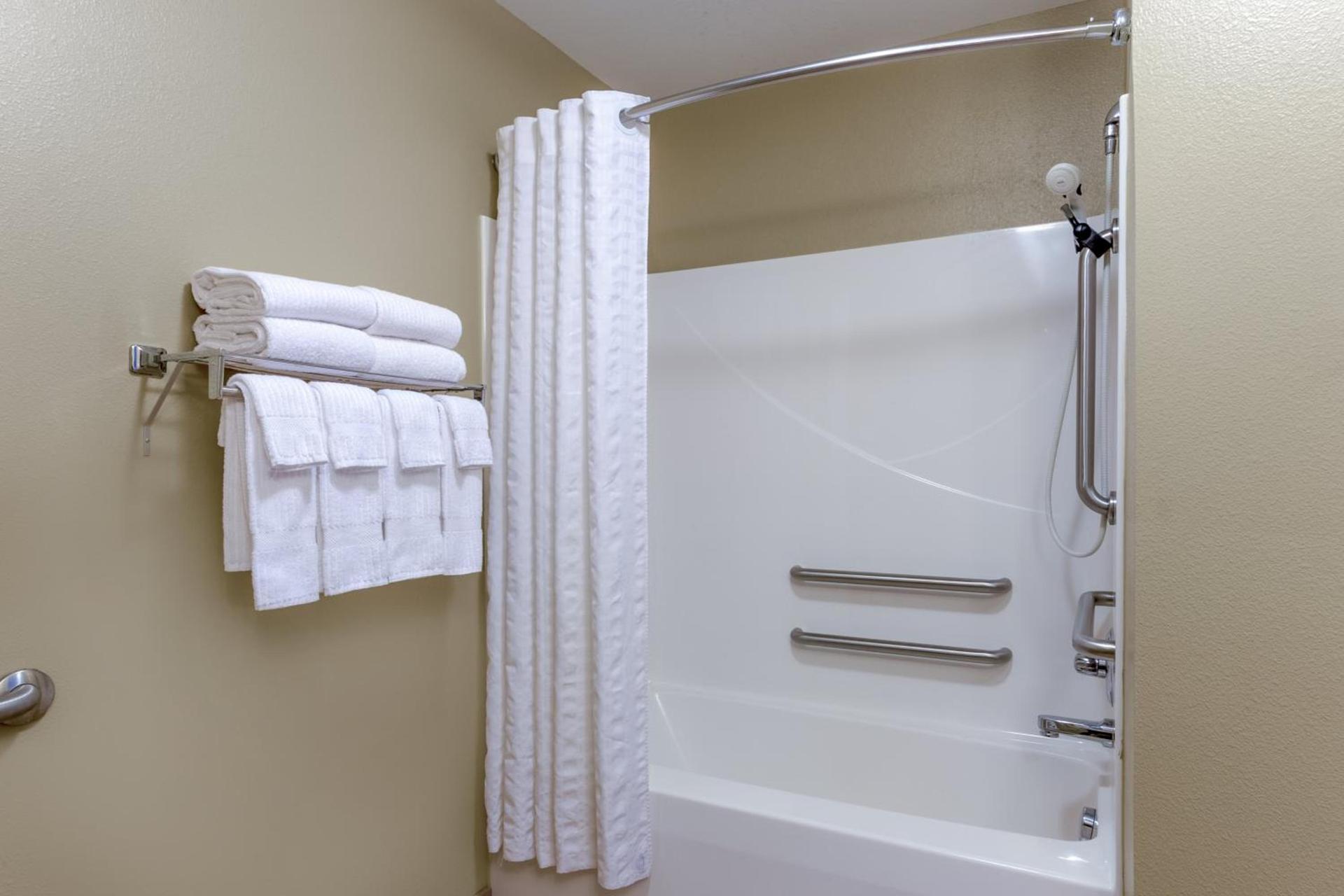 Candlewood Suites Minot by IHG photo 16