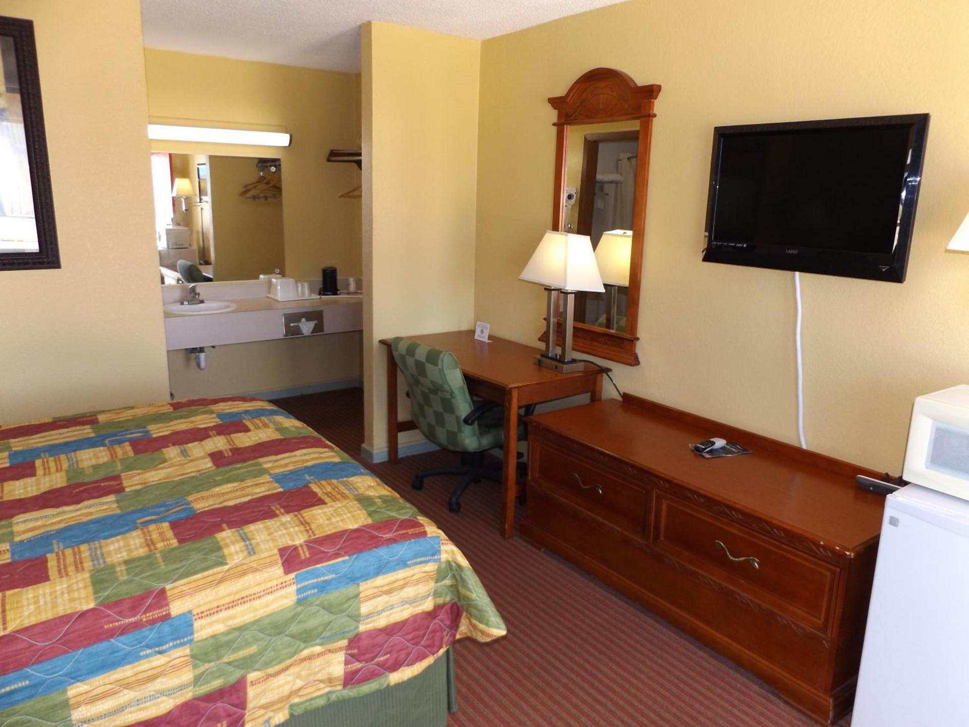 Regency Inn photo 22