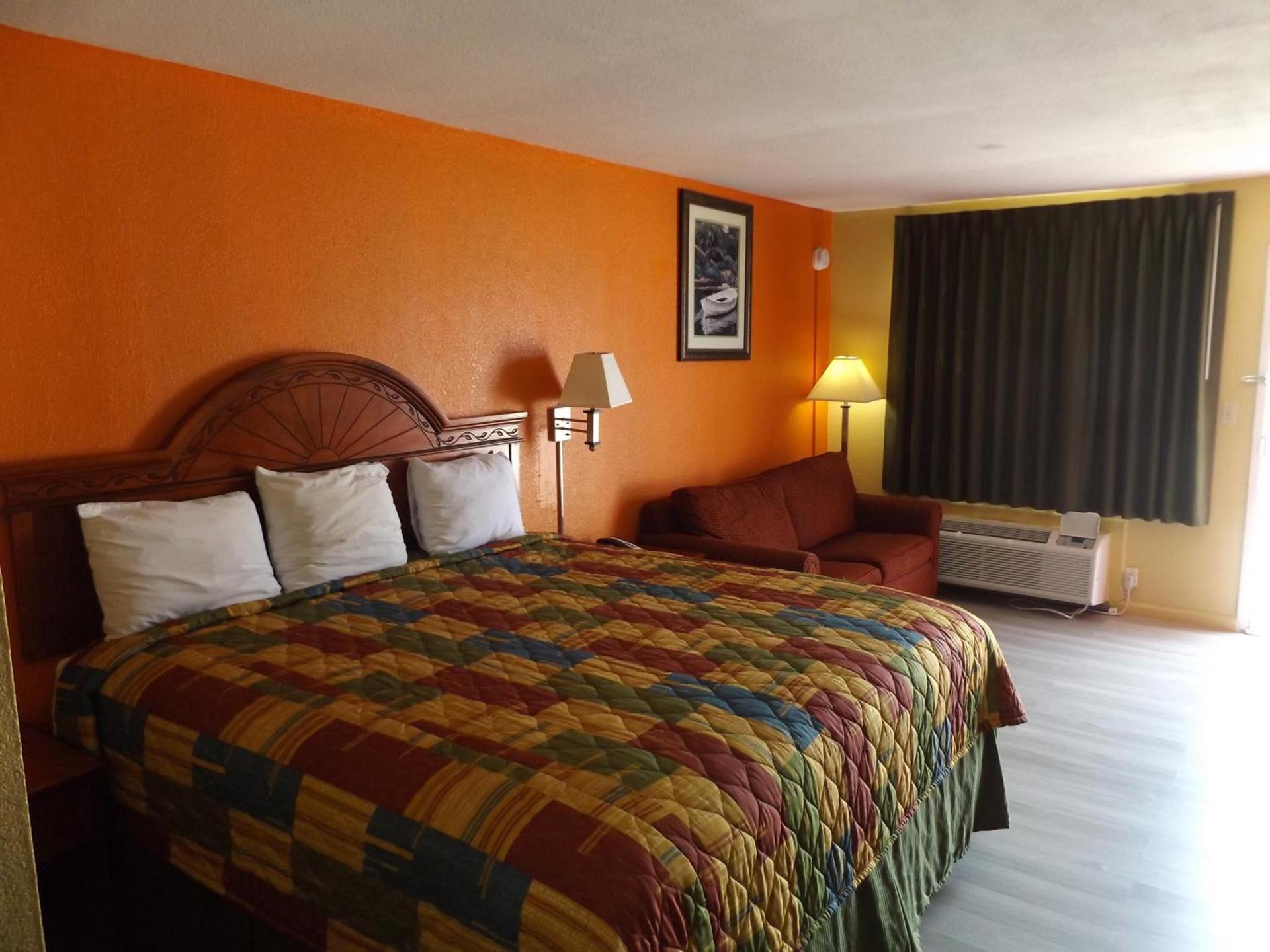 Regency Inn photo 23