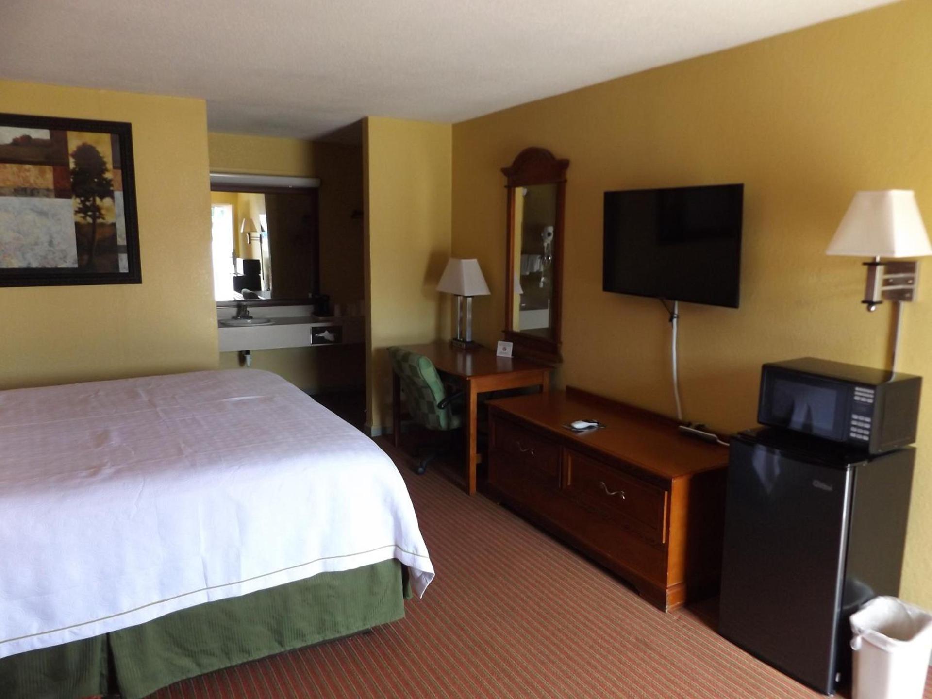 Regency Inn photo 25