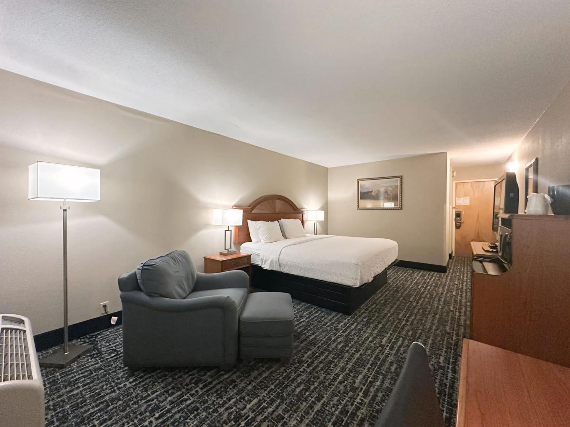 Baymont by Wyndham Indianapolis South photo 41